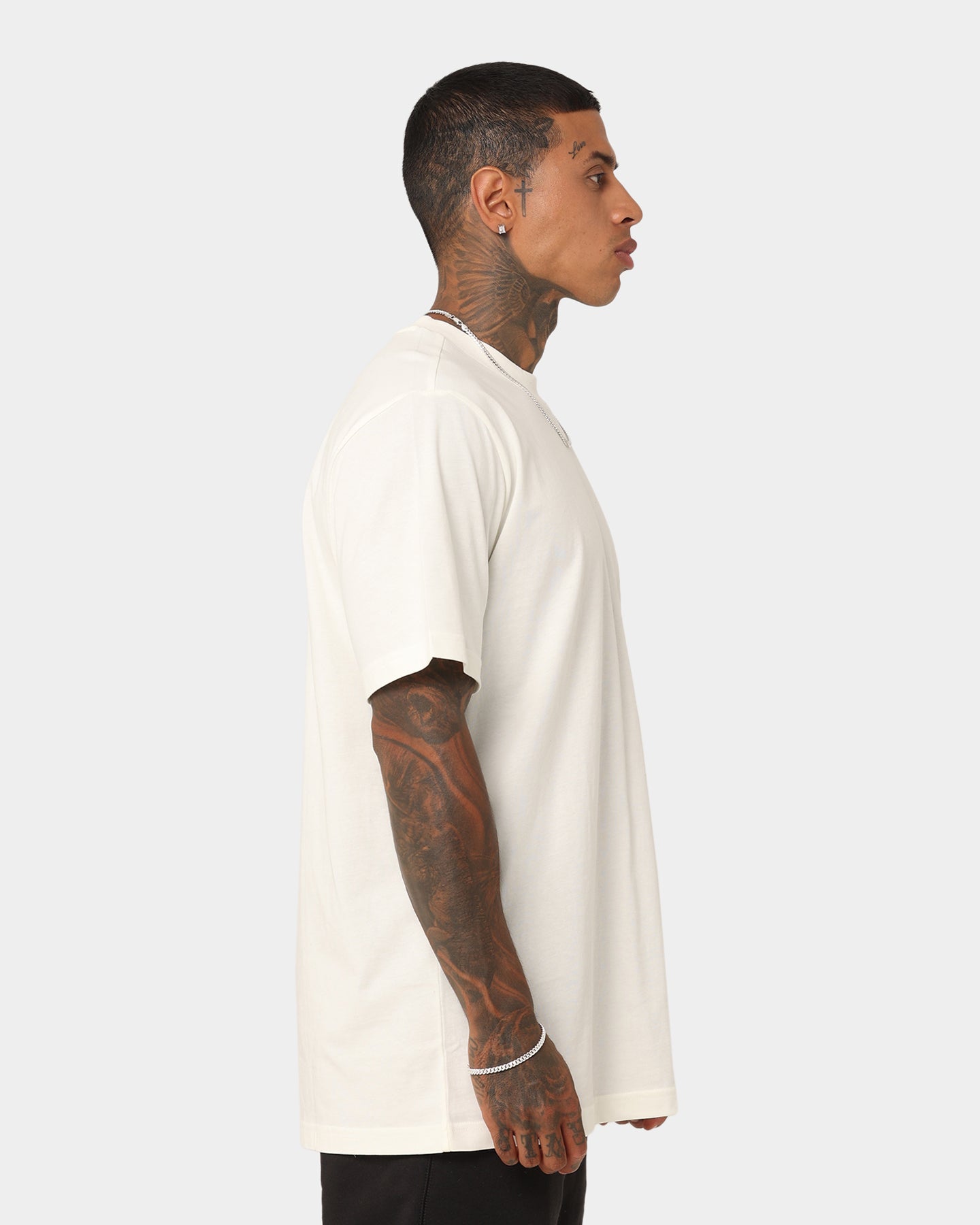 Adidas Streetball Graphics T-Shirt for Men - Off White Cotton Casual Tee - Streetwear Fashion for Basketball & Urban Style