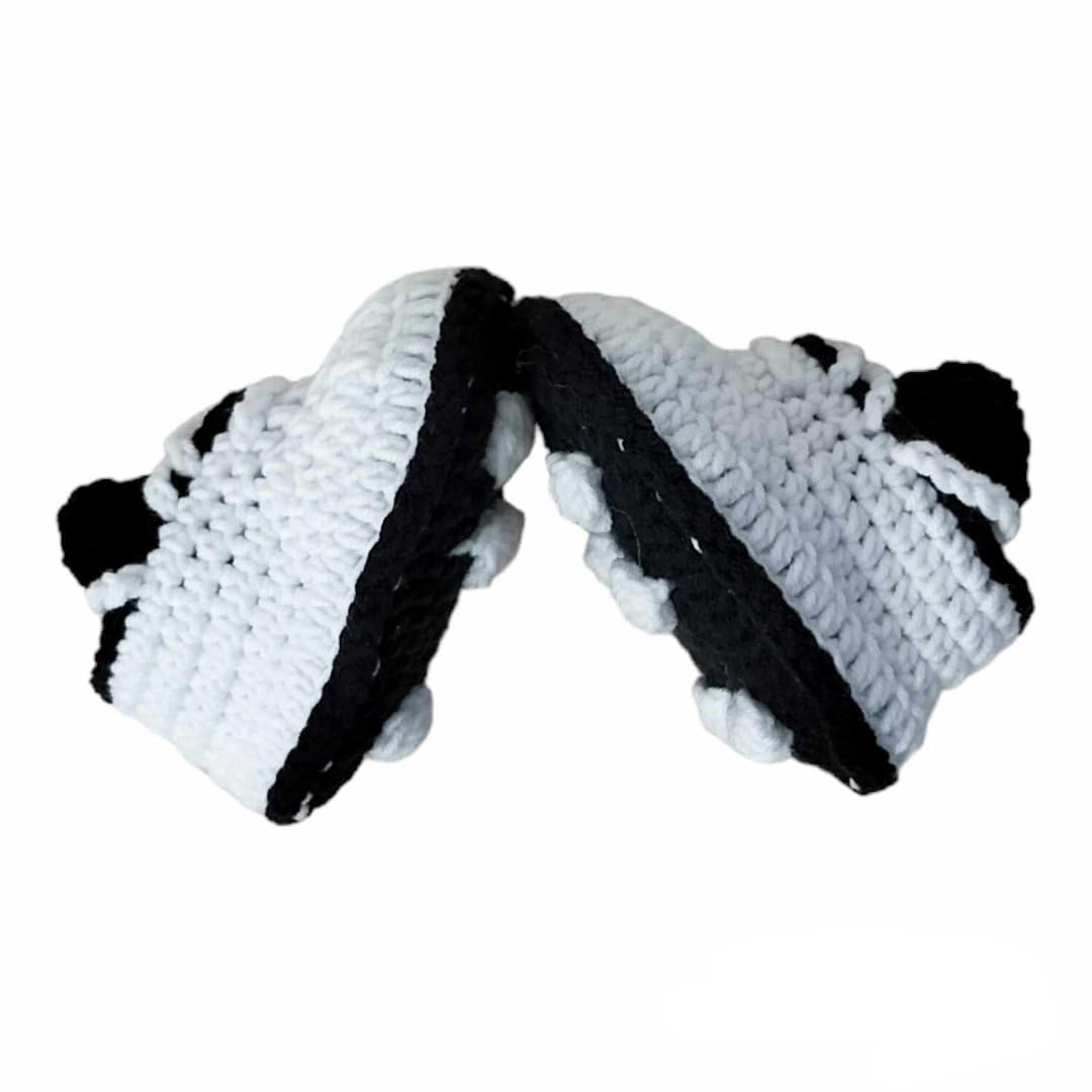 **Adorable Crochet Soccer Cleat Baby Booties for Newborns (0-12 Months) - Perfect for Baby Reveals, Father's Day & Unique Baby Gifts - Ideal for Photo Shoots, First Birthdays & Sporty Parenting Moments**