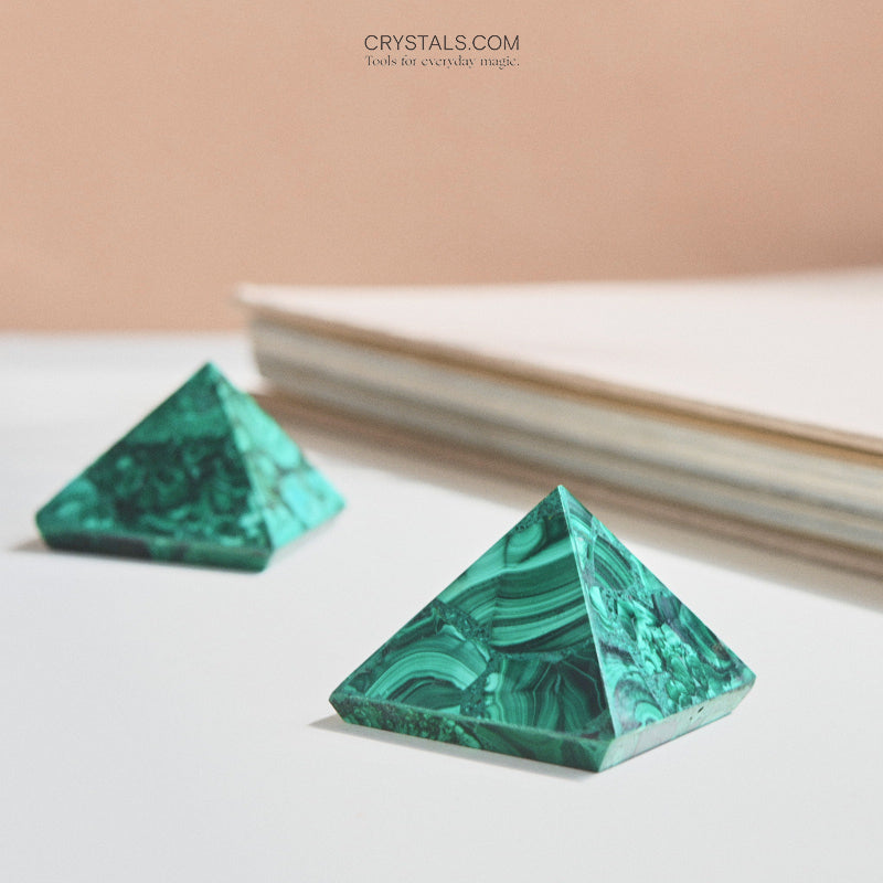 Natural Malachite Pyramid Stone - Healing Crystal for Meditation, Energy Balancing & Home Decor | Perfect for Spiritual Gifts, Yoga & Feng Shui