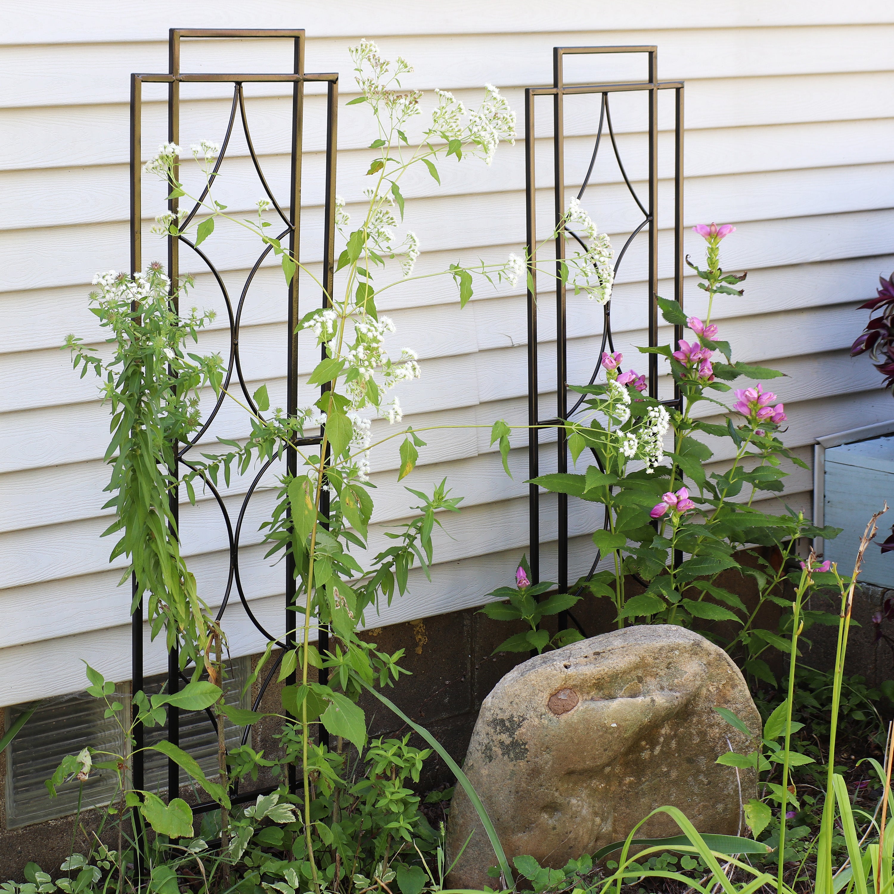 Stylish Sunnydaze 2-Piece Diamond Trellis for Climbing Plants - Perfect for Garden Vine Support, Outdoor Decor & Vertical Gardening