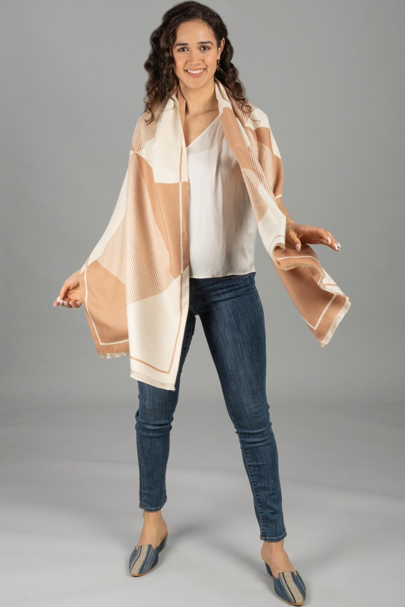 Stylish Geometric Striped Reversible Scarf for Women - Lightweight Winter Fashion Accessory for Office, Travel & Casual Outfits