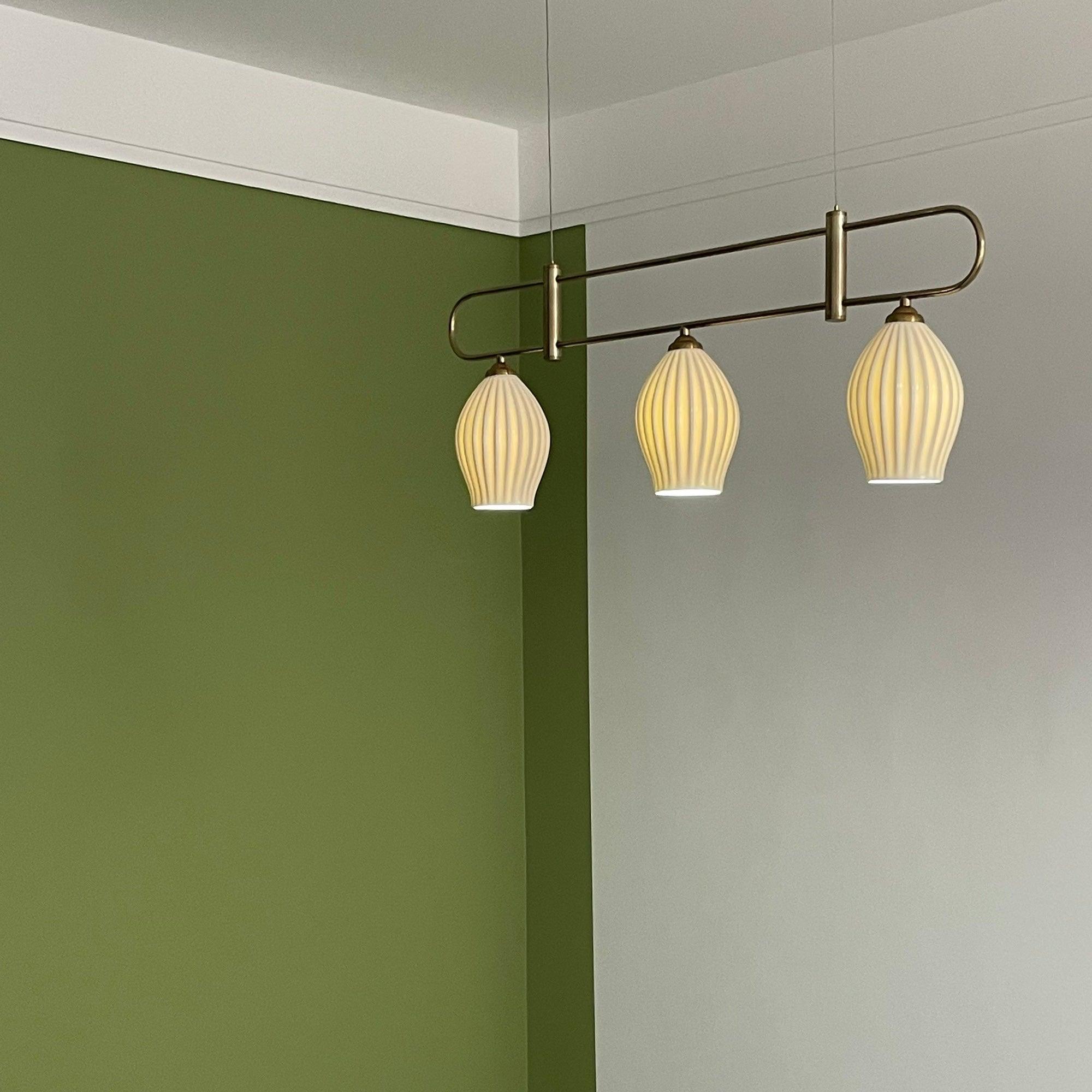 Modern Fin Pendant Light - Adjustable Hanging Ceiling Lamp for Kitchen Island, Dining Room & Bedroom | Industrial Style Lighting Fixture with Vintage Edison Bulbs