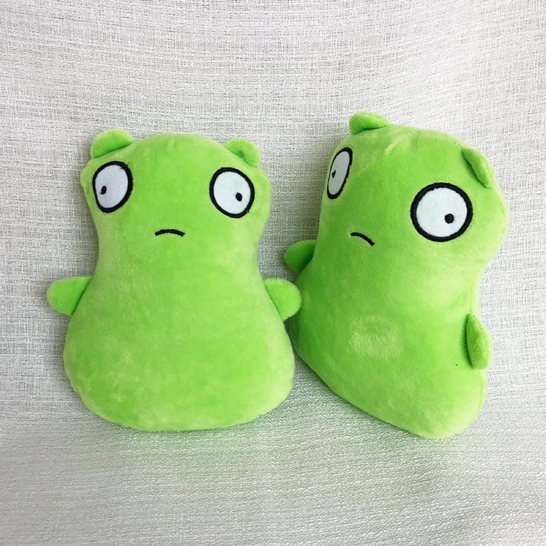 Adorable Mini Green Alien Plush Toy - Soft & Cute Extraterrestrial Stuffed Animal for Kids, Gift & Space-Themed Room Decor