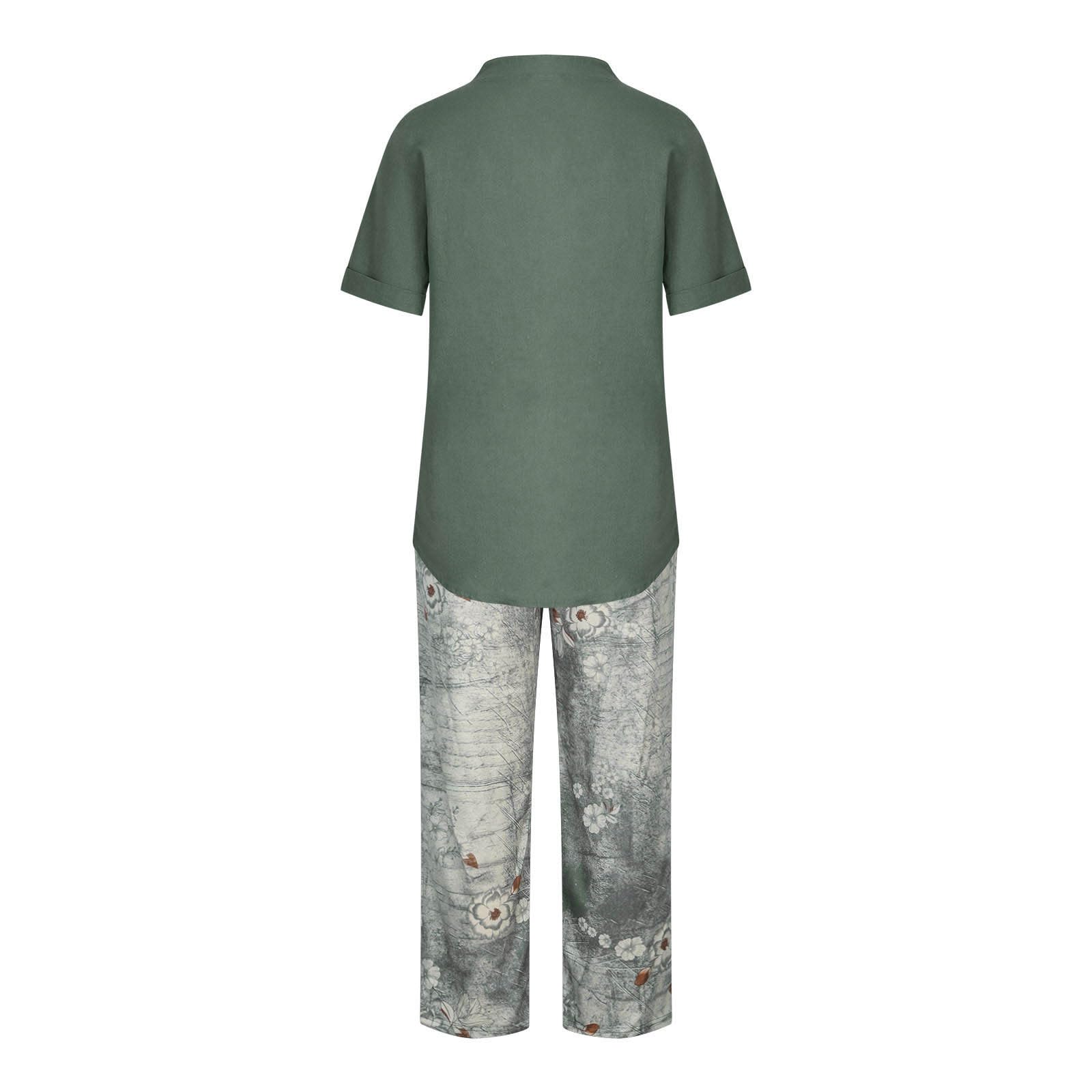 Women's 2-Piece Matching Sweatsuit Set - Comfy Lounge & Vacation Outfits - Plus Size Shorts & Pajamas - Perfect for Couples, Relaxing at Home, and Weekend Getaways