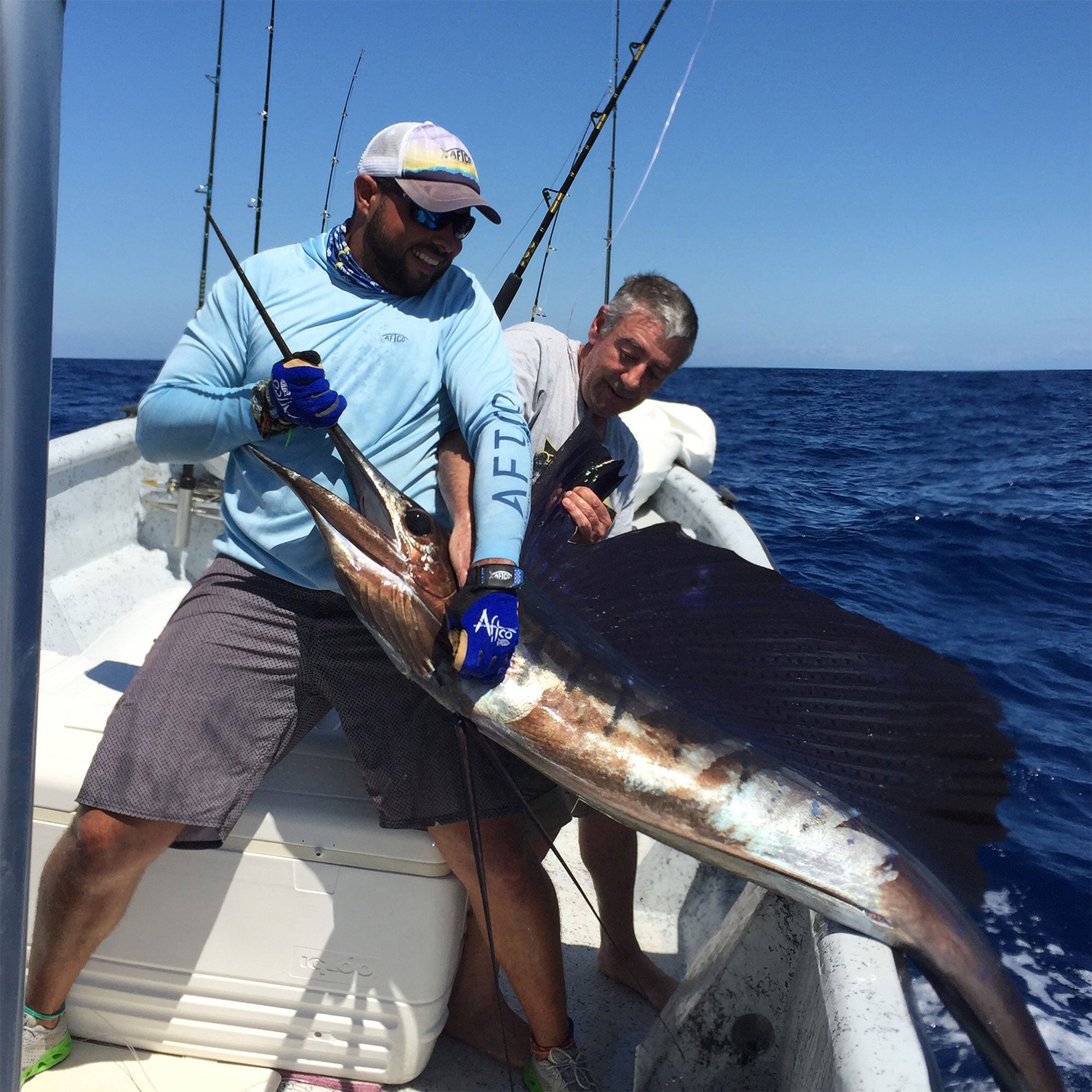 AFTCO Saltwater Fishing Gloves - Non-Slip Grip, Durable & Comfortable for Catch and Release - Perfect for Offshore, Inshore, and Kayak Fishing Adventures