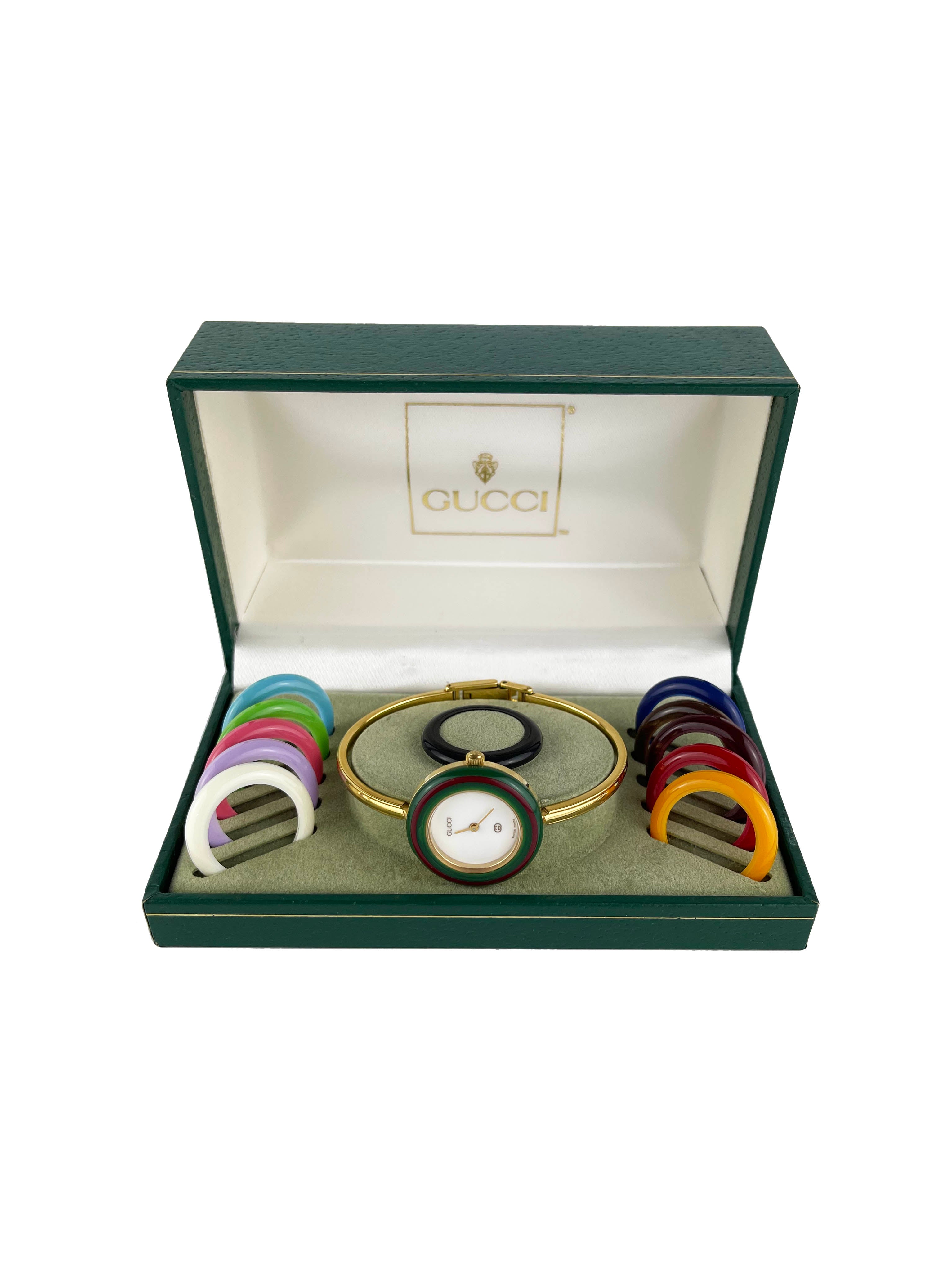 Vintage Gucci Watch for Men & Women - Luxury Retro Timepiece - Perfect for Formal Events, Parties & Collectors