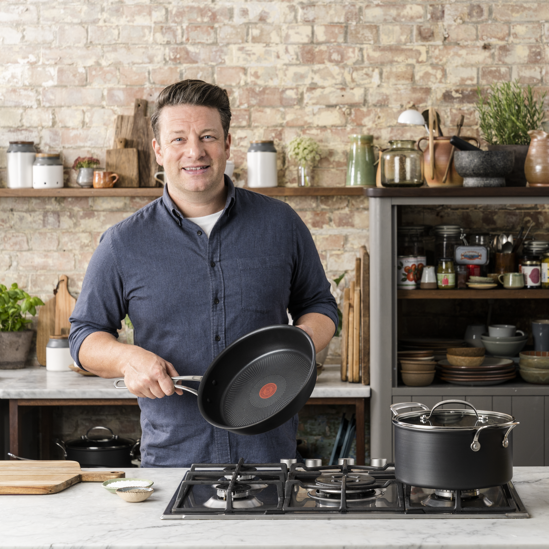 Jamie Oliver by Tefal 30cm Non-Stick Induction Fry Pan - Hard Anodized Classic Cookware for Sauteing, Frying & Stir-Frying | Perfect for Gas, Electric & Induction Stovetops