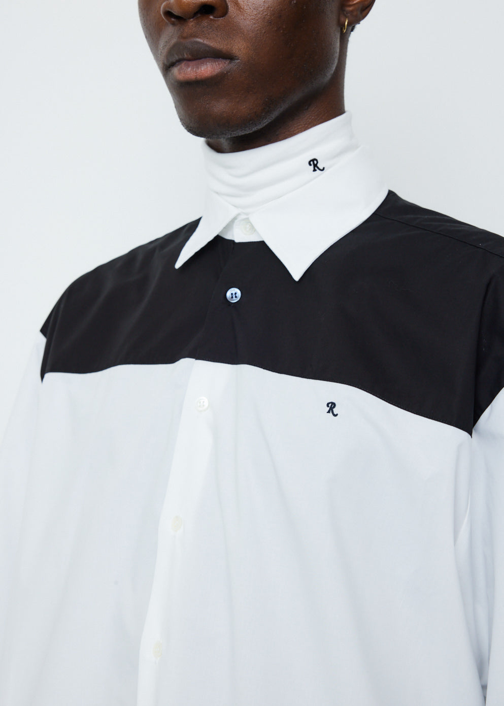 Stylish Bicolor Americano Shirt with Elegant Embroidery - Perfect for Casual Outings and Office Wear