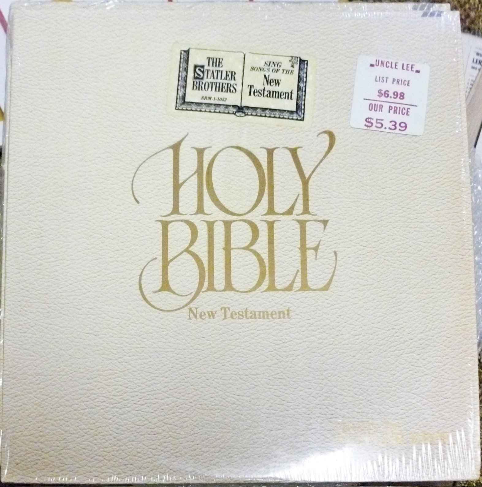 Holy Bible: New Testament - English Version | Religious Scripture & Christian Gift | Perfect for Worship, Bible Study & Personal Devotion