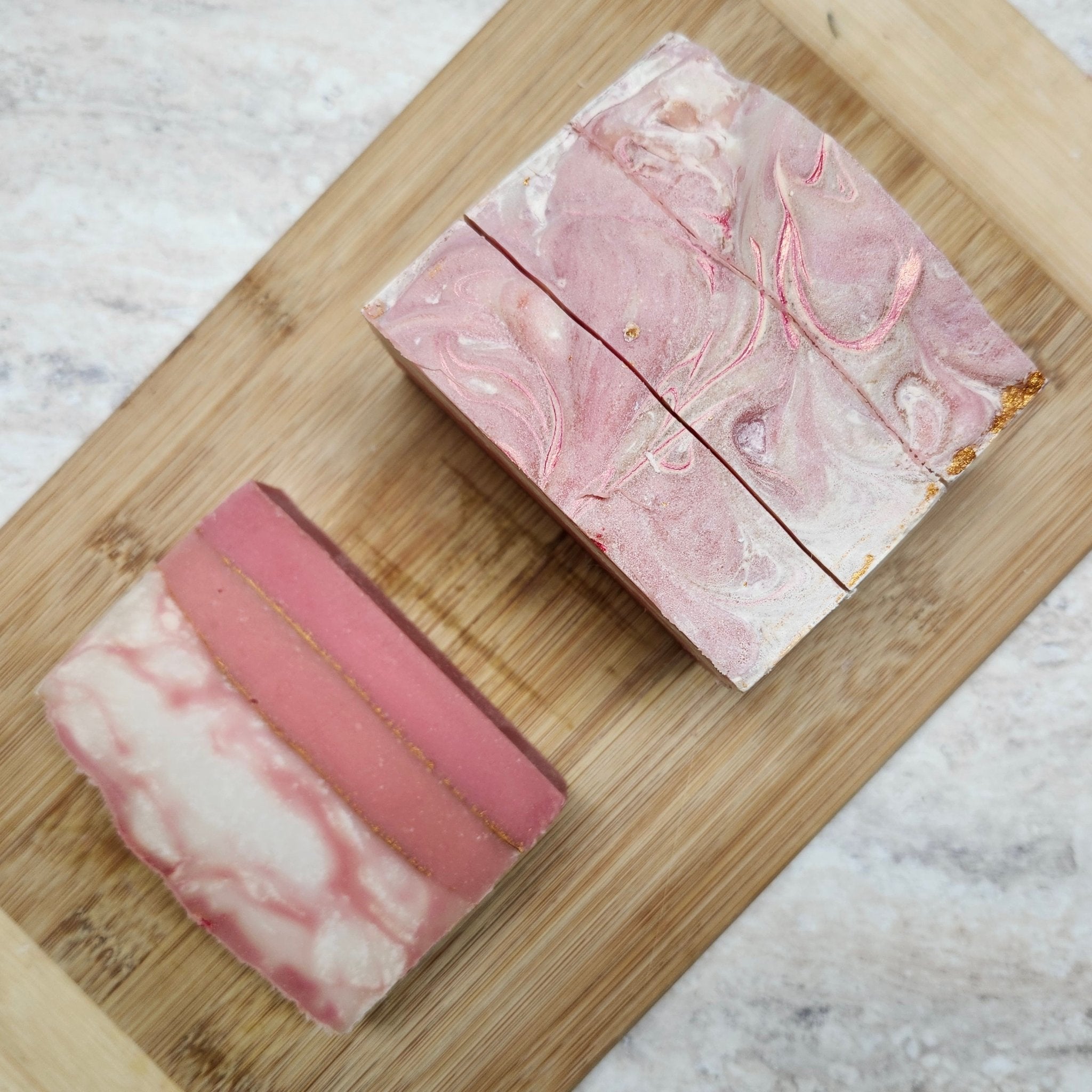 Organic Smoked Vanilla & Tonka Wood Handmade Soap Bar - Natural Moisturizing Vegan Soap for Dry Skin - Perfect for Spa, Bath, and Gift Giving