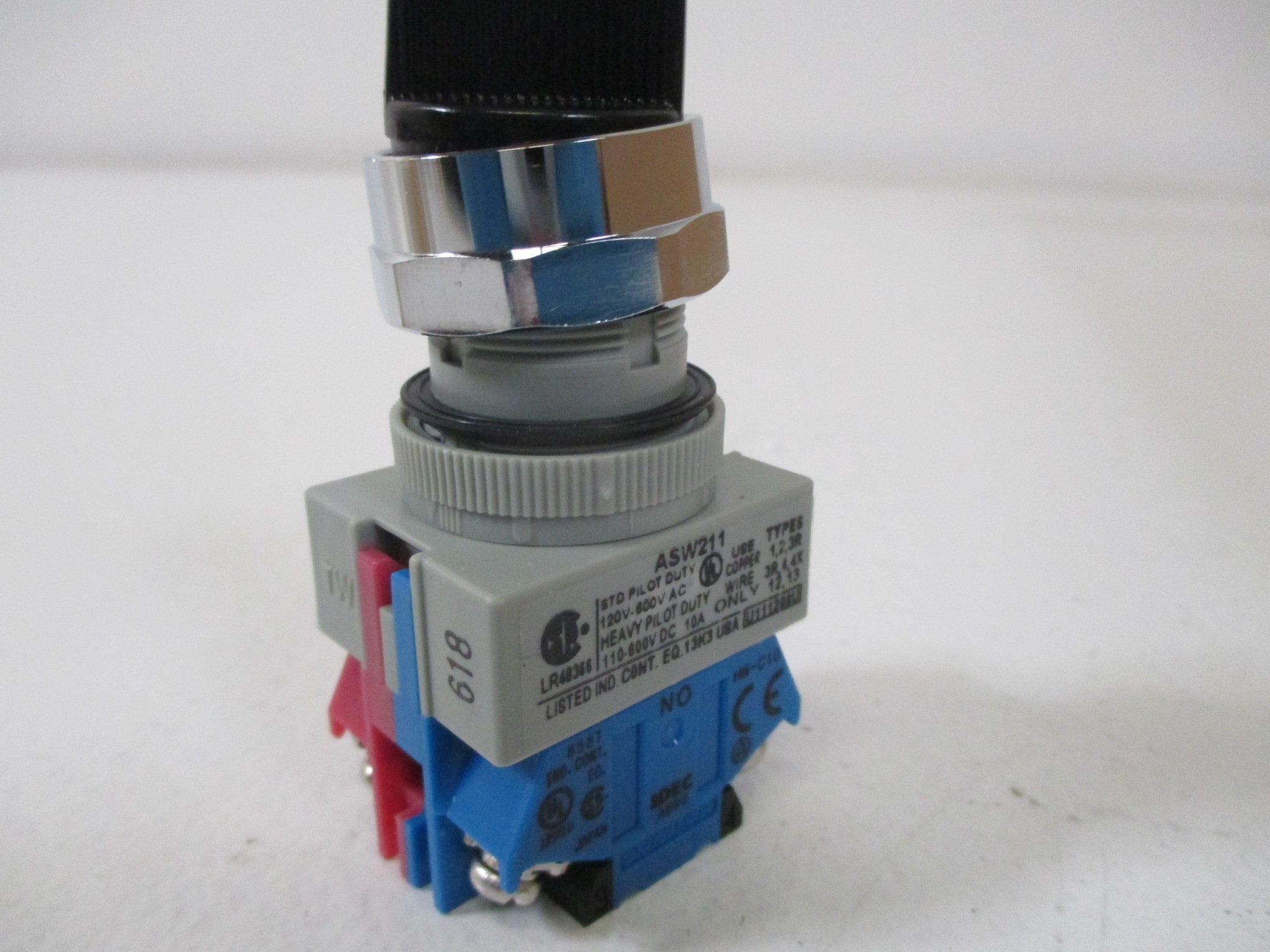 IDEC ASW211 Limit Switch - Heavy Duty Industrial Safety Switch for Machinery, Automation & Control Systems | Perfect for Factory Equipment, Conveyors & CNC Machines