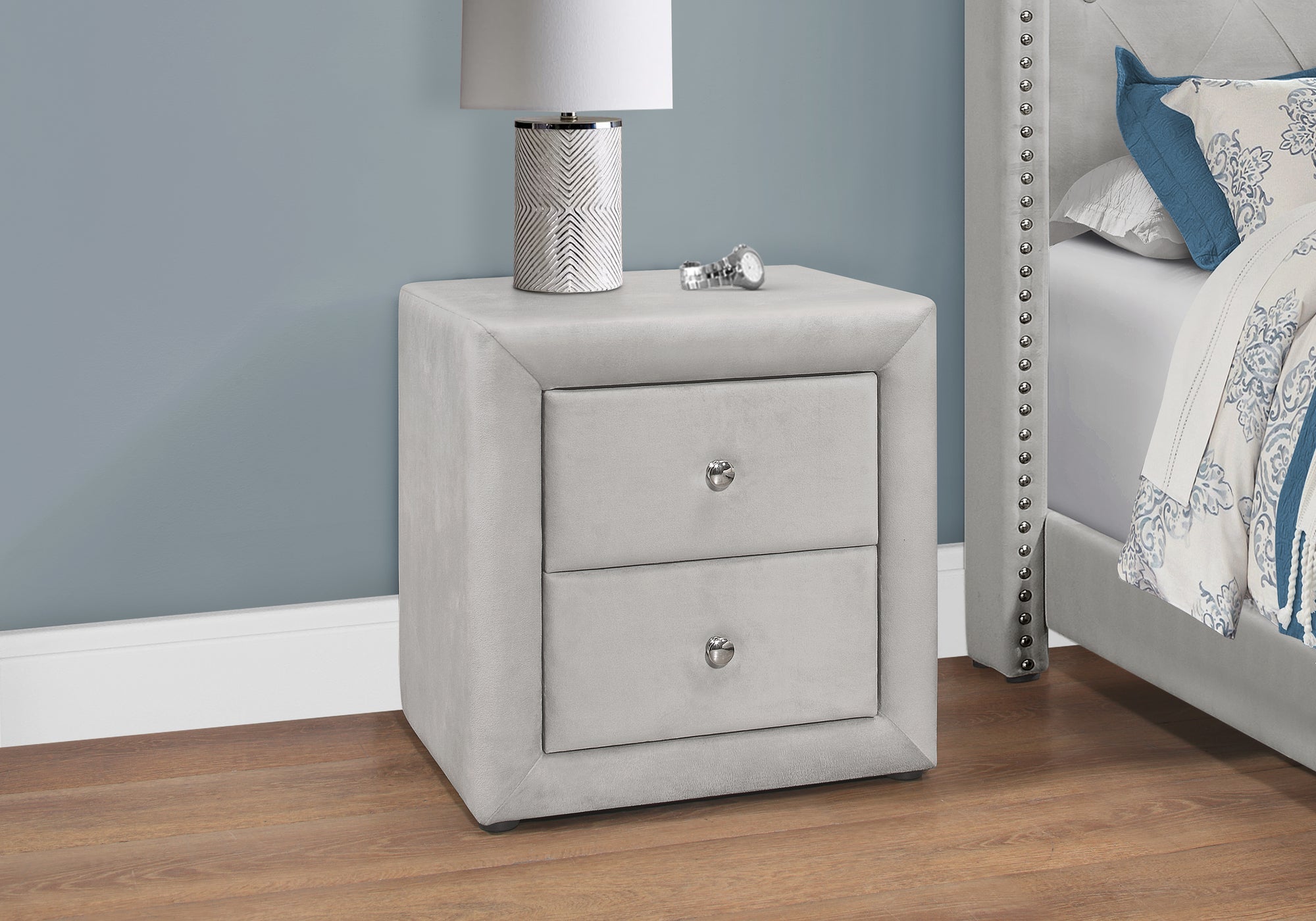 21H Light Grey Velvet Nightstand - Modern Bedroom Side Table with Drawer for Storage, Perfect for Small Spaces, Apartments & Guest Rooms