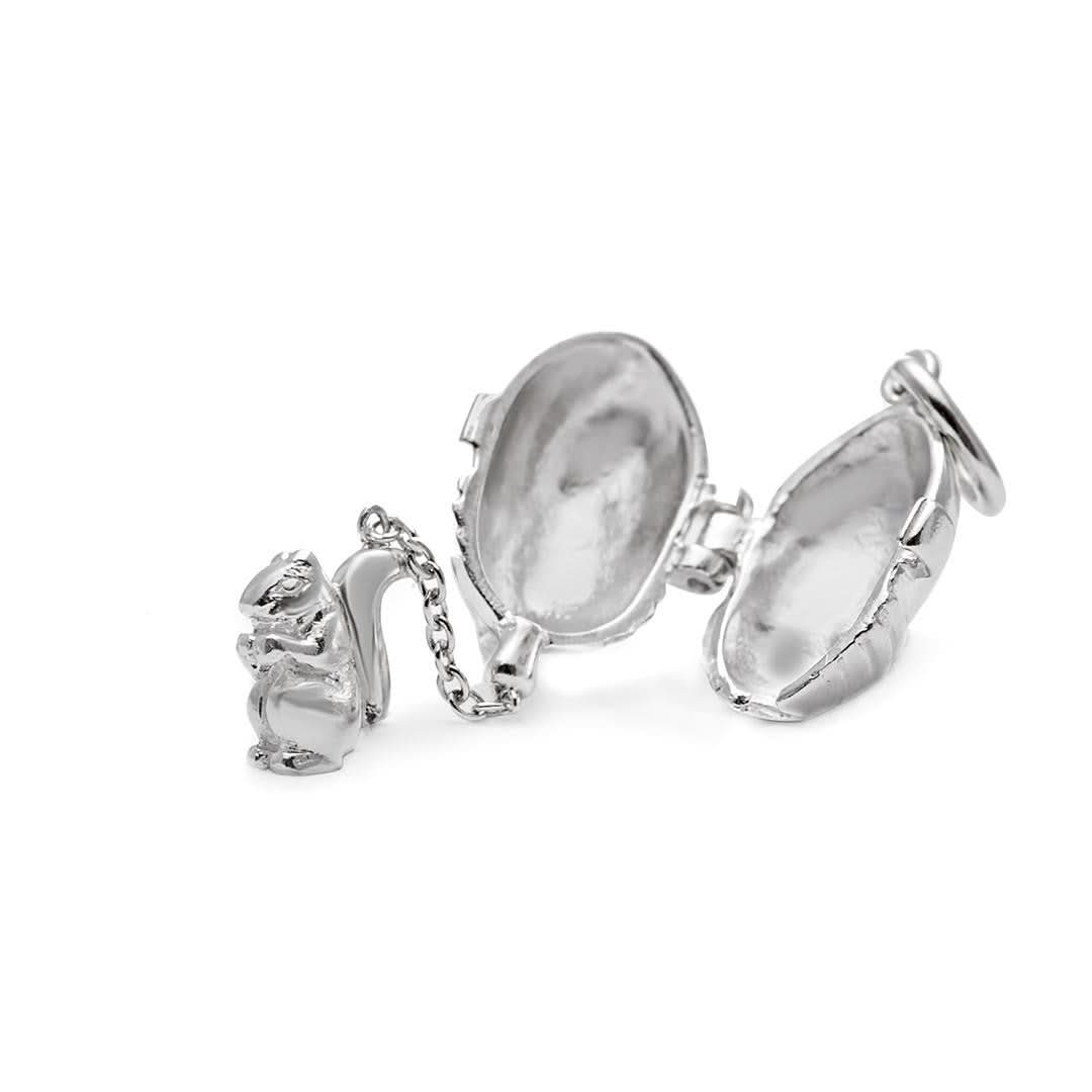 Magical Charm Silver Squirrel Pendant Necklace - Perfect Friendship Gift for Women, Best Friends & Animal Lovers - Ideal for Birthdays, Anniversaries & Special Occasions