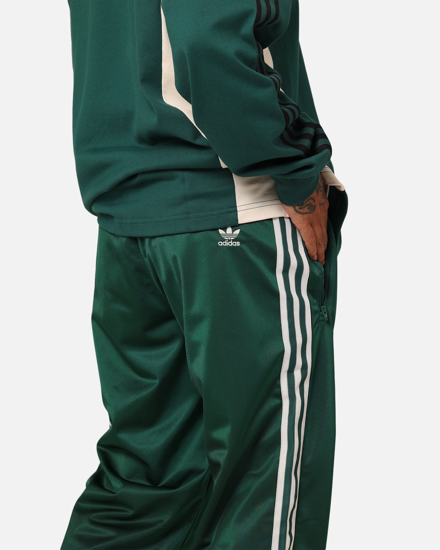 Adidas Archive Track Pants for Men - Green Athletic Joggers with Comfort Fit & Side Pockets - Perfect for Running, Gym Workouts & Casual Streetwear