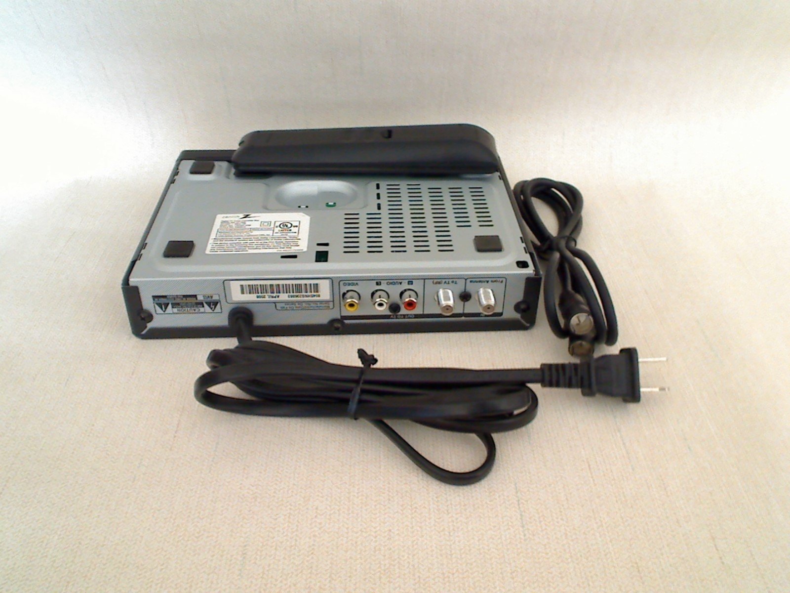 Zenith Digital TV Converter Box DTT900 - HD Tuner for Over-the-Air Channels, USB Recording & Media Playback - Perfect for Home Entertainment & Antenna TV Setup