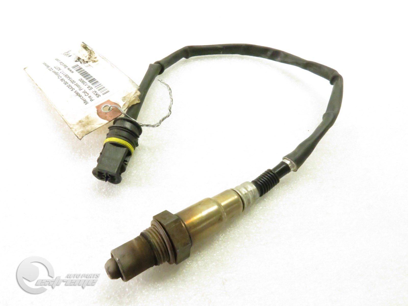 Genuine Mercedes-Benz OEM Oxygen Sensor 0015405117 - Compatible with Various Models, Perfect for Engine Performance & Emissions Control
