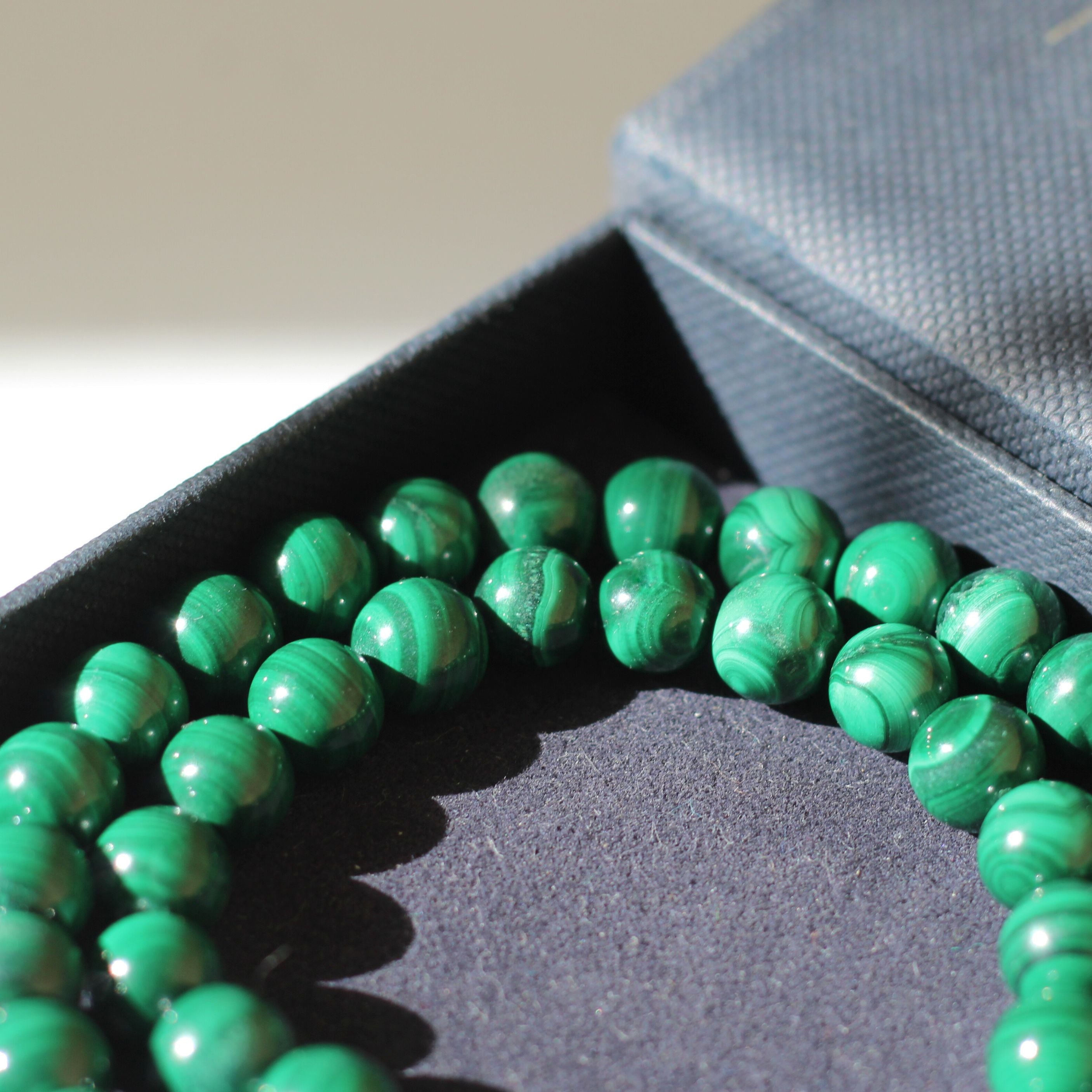 Natural Malachite Beaded Necklace for Women - Handmade Green Gemstone Jewelry for Spiritual Healing, Meditation & Boho Fashion