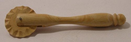 High-Quality Pastry Wheel Boxwood Cutter - Perfect for Baking Pies, Pastries, and Pizza Dough | Durable & Sharp Kitchen Tool