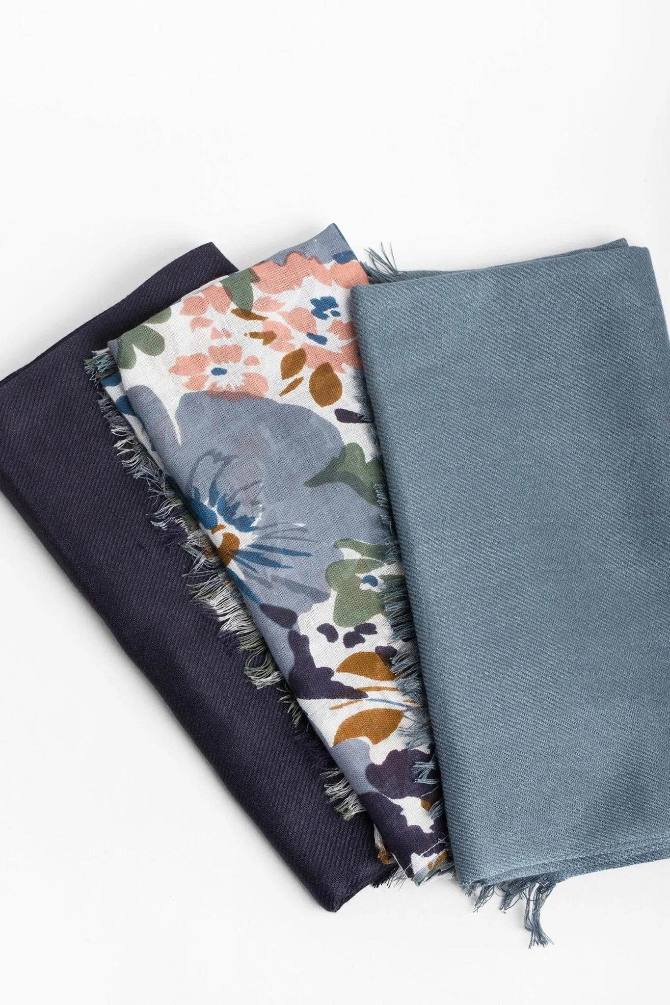 Elegant Floral Garden Scarf Set for Women - Lightweight Fashion Accessory for Spring Outfits, Weddings & Outdoor Events