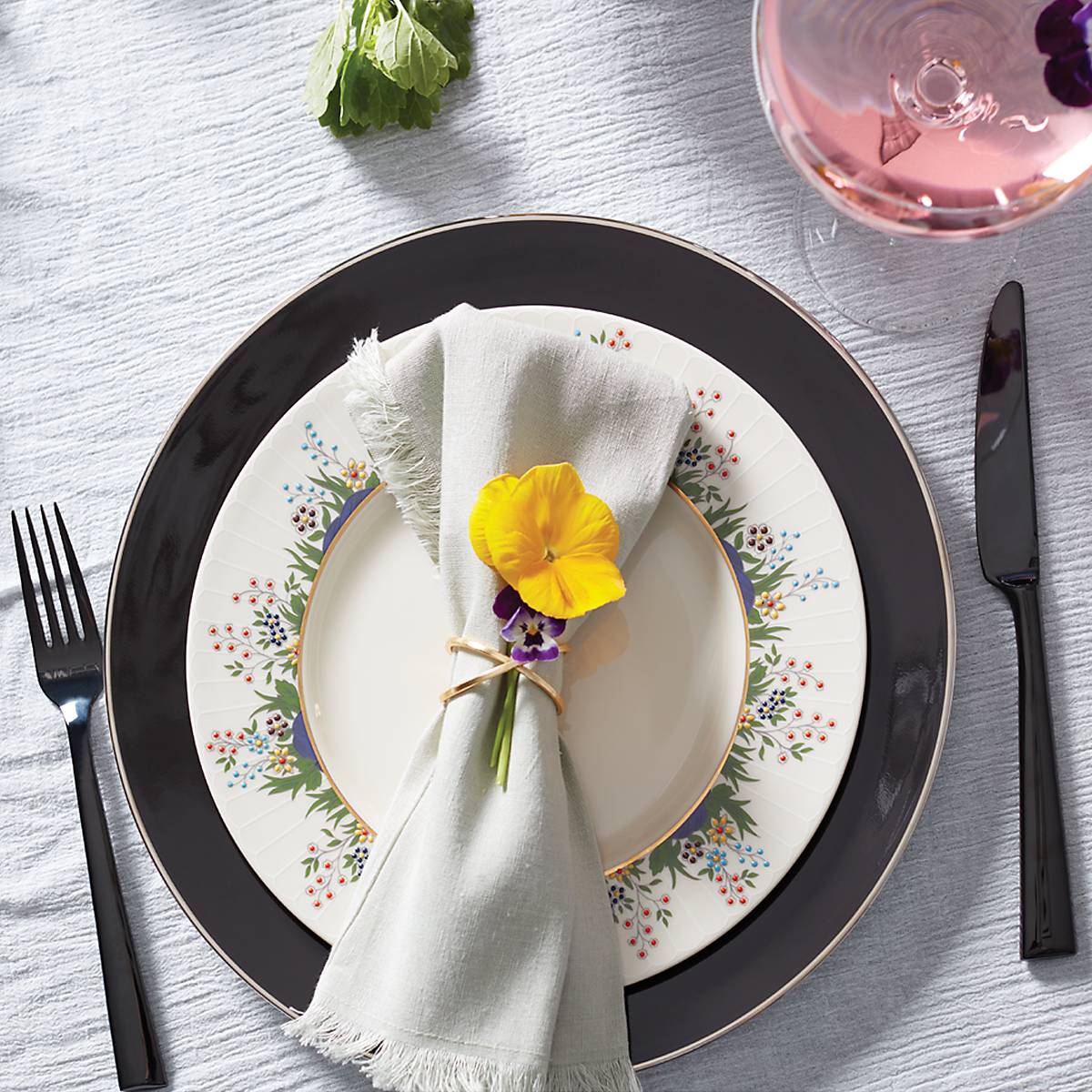 Colebrook Onyx 5-Piece Dinnerware Set - Elegant Black Stoneware Plates, Bowls & Mugs for Formal Dining, Restaurant, or Home Entertaining