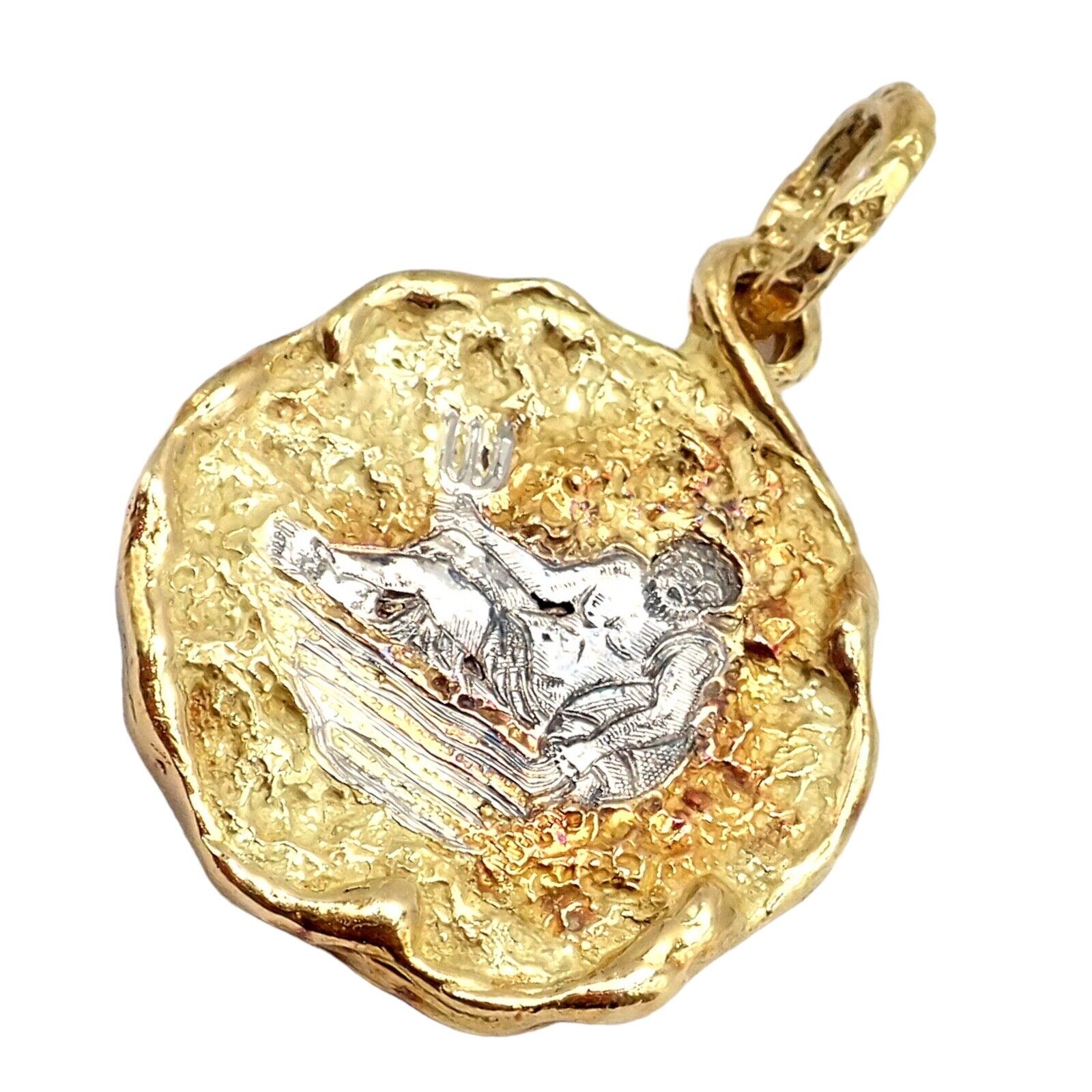 Vintage Chaumet Paris 18k Yellow Gold Zodiac Aquarius Pendant Necklace - Rare Collectible Jewelry for Women, Perfect Gift for Birthday & Anniversary - Elegant Zodiac Jewelry for Aquarius Sign Lovers