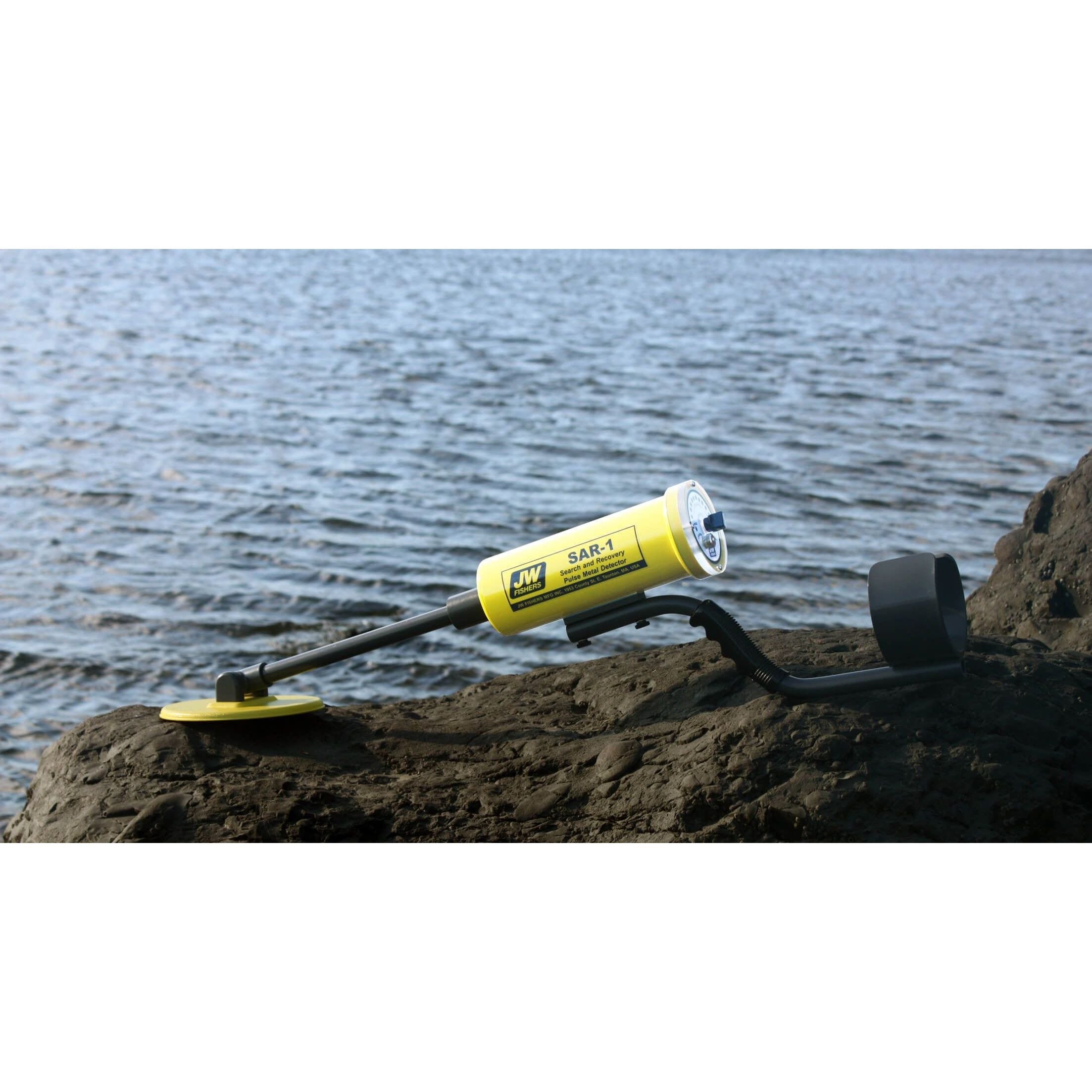 JW Fishers SAR 1 Professional Underwater Metal Detector with 8