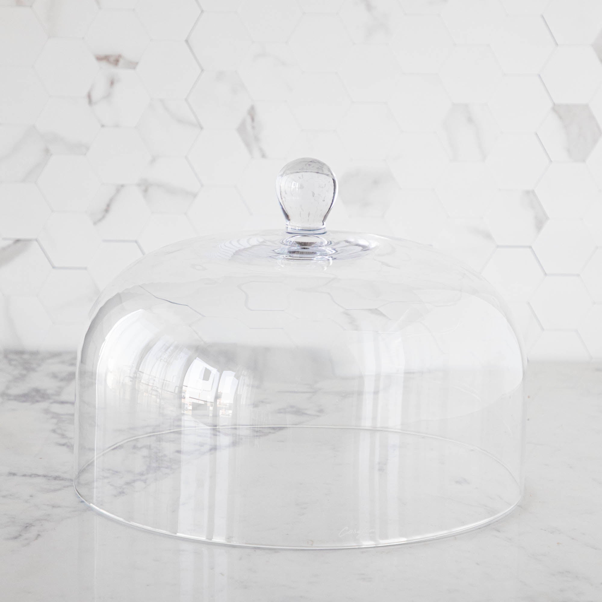 Glass Dome Cloche - Elegant Display Dome for Cakes, Desserts, Wedding Centerpieces & Home Decor - Perfect for Showcasing Delicate Items & Protecting Food