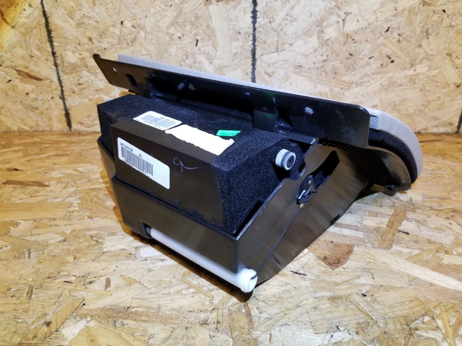 2006-2011 Cadillac DTS OEM Glove Box Replacement - Perfect for Car Interior Repair & Storage Organization