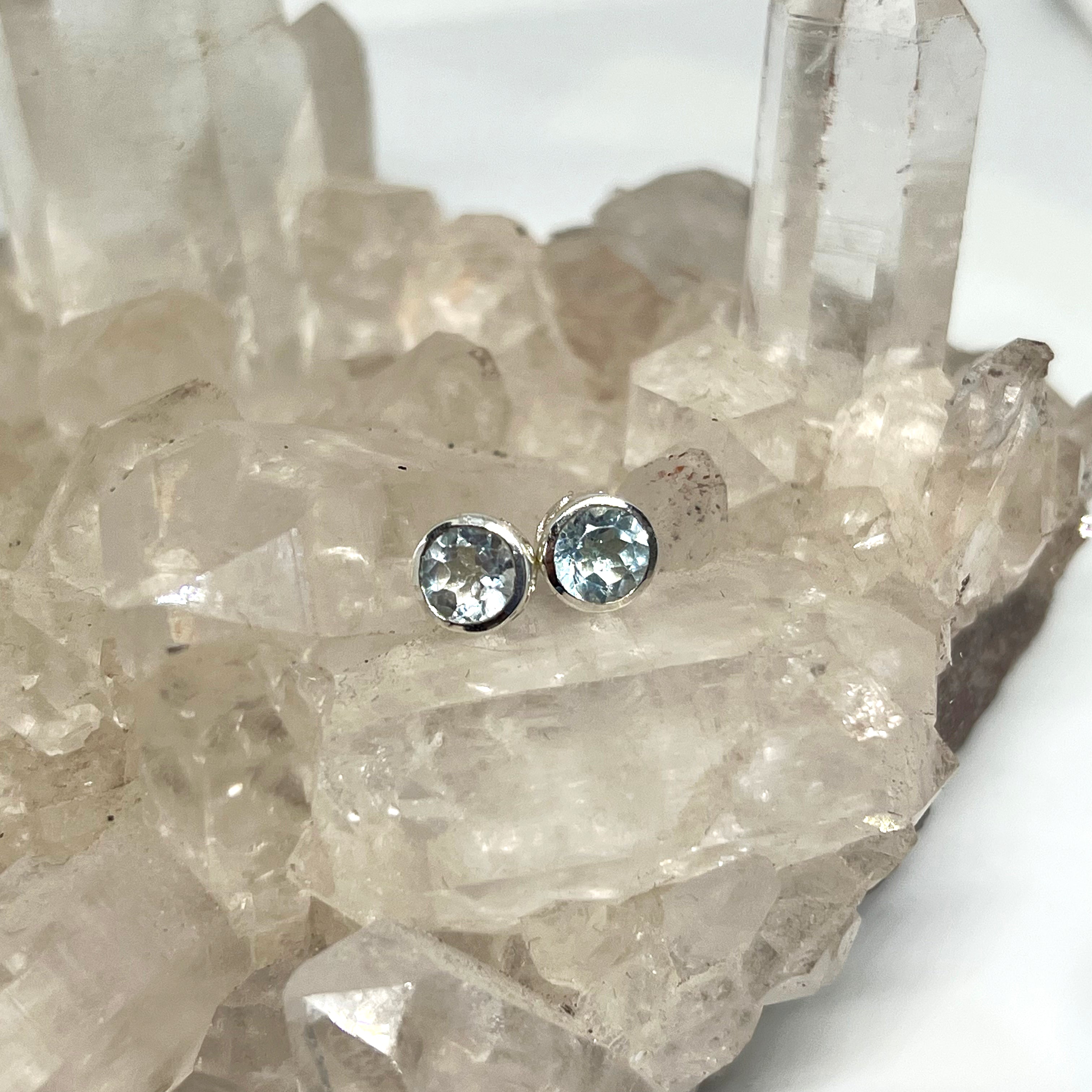 5mm Round Faceted Gemstone Stud Earrings with Decorative Bezel Setting - PSE002 | Elegant Jewelry for Women, Perfect for Parties, Weddings & Everyday Wear