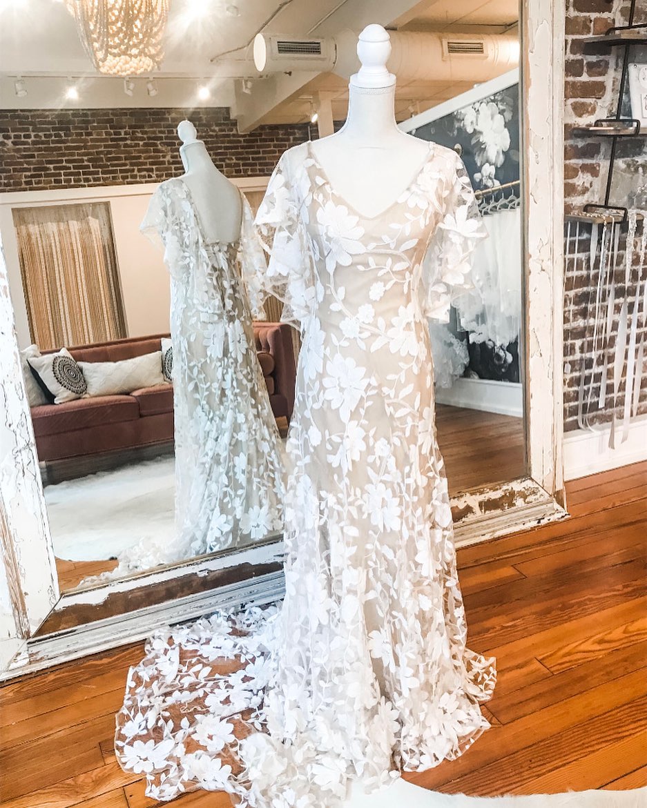 Willowby by Watters Seville Wedding Gown - Elegant Lace Bridal Dress for Beach, Garden & Outdoor Ceremonies