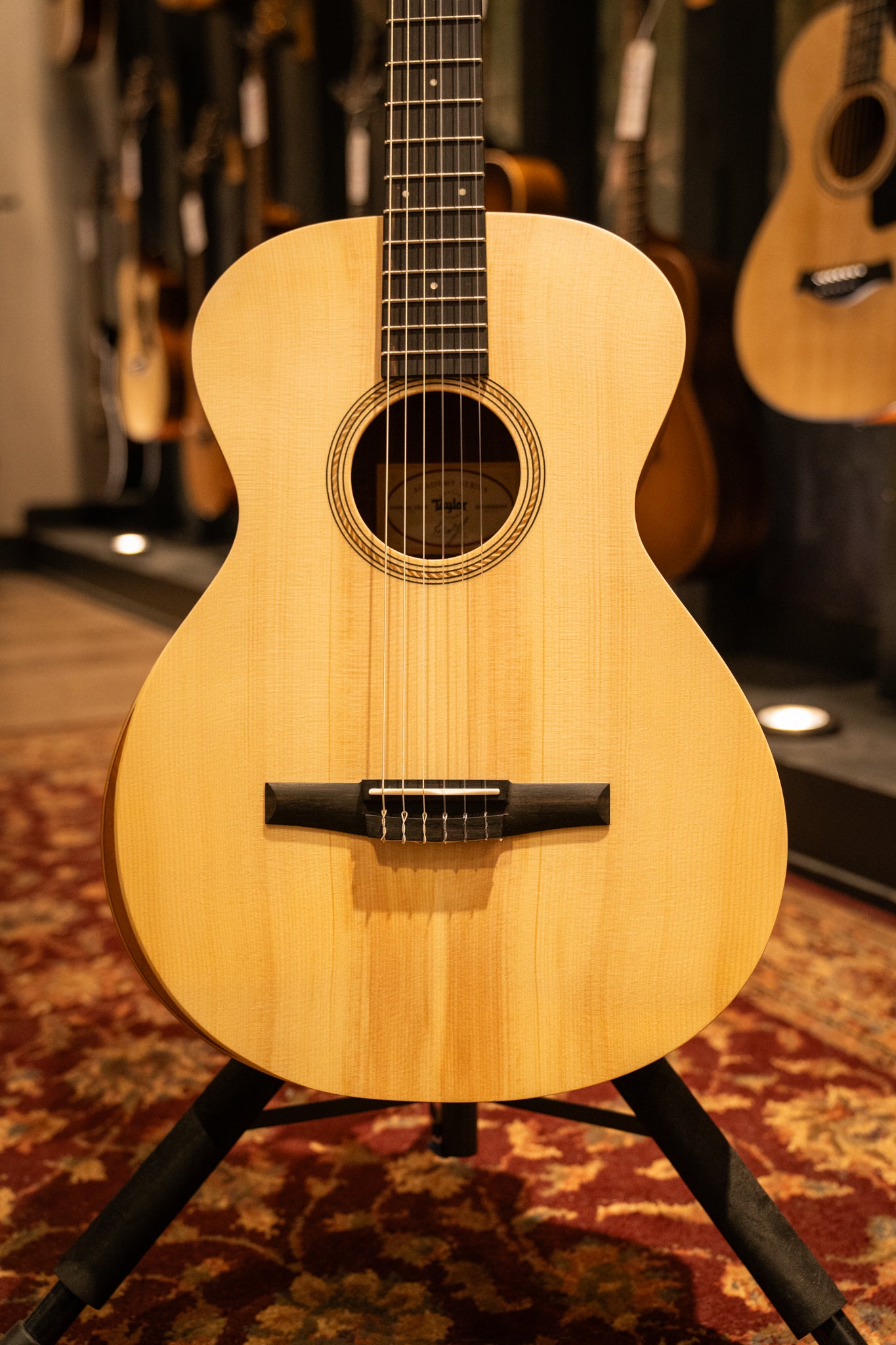 Taylor Academy 12e N Grand Concert Acoustic-Electric Guitar with Nylon Strings & Deluxe Gig Bag - Perfect for Beginners, Fingerstyle Players & Live Performances (SN: 2210243067)