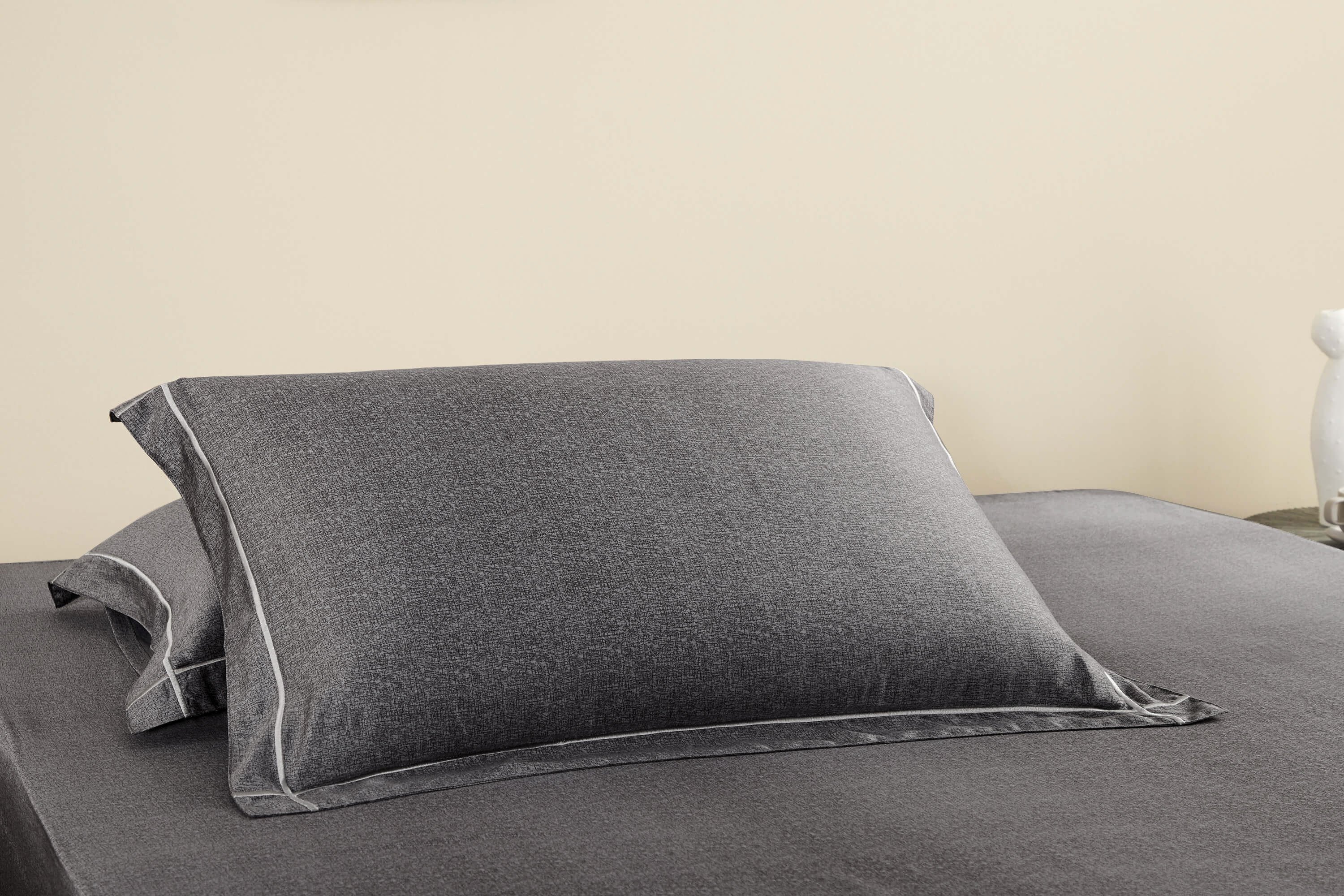 Premium TENCEL™ Heather White Lined Pillowcase Set - Soft & Breathable Bedding for Side Sleepers - Perfect for Luxury Hotels, Guest Rooms & Home Decor