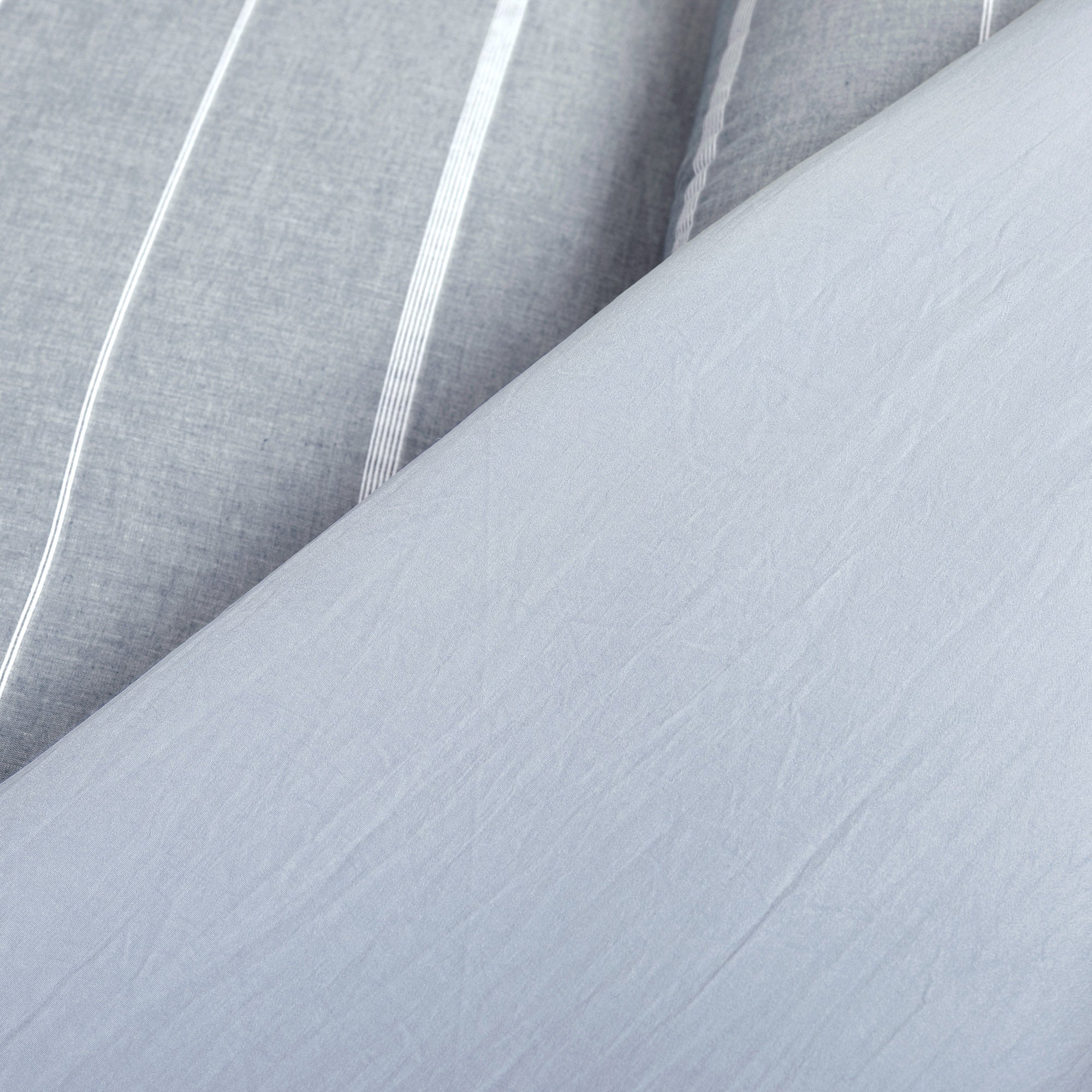 Classic Farmhouse Chalk Stripe 3-Piece Comforter Set - Queen Size Bedding with Matching Pillow Shams - Cozy & Stylish for Master Bedroom, Guest Room or Vacation Home Decor