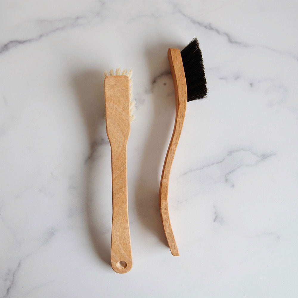 Eco-Friendly Curved Wooden Dish Brush - Natural Bamboo Handle & Soft Bristles for Gentle Cleaning | Perfect for Kitchen, Camping, and Travel Use