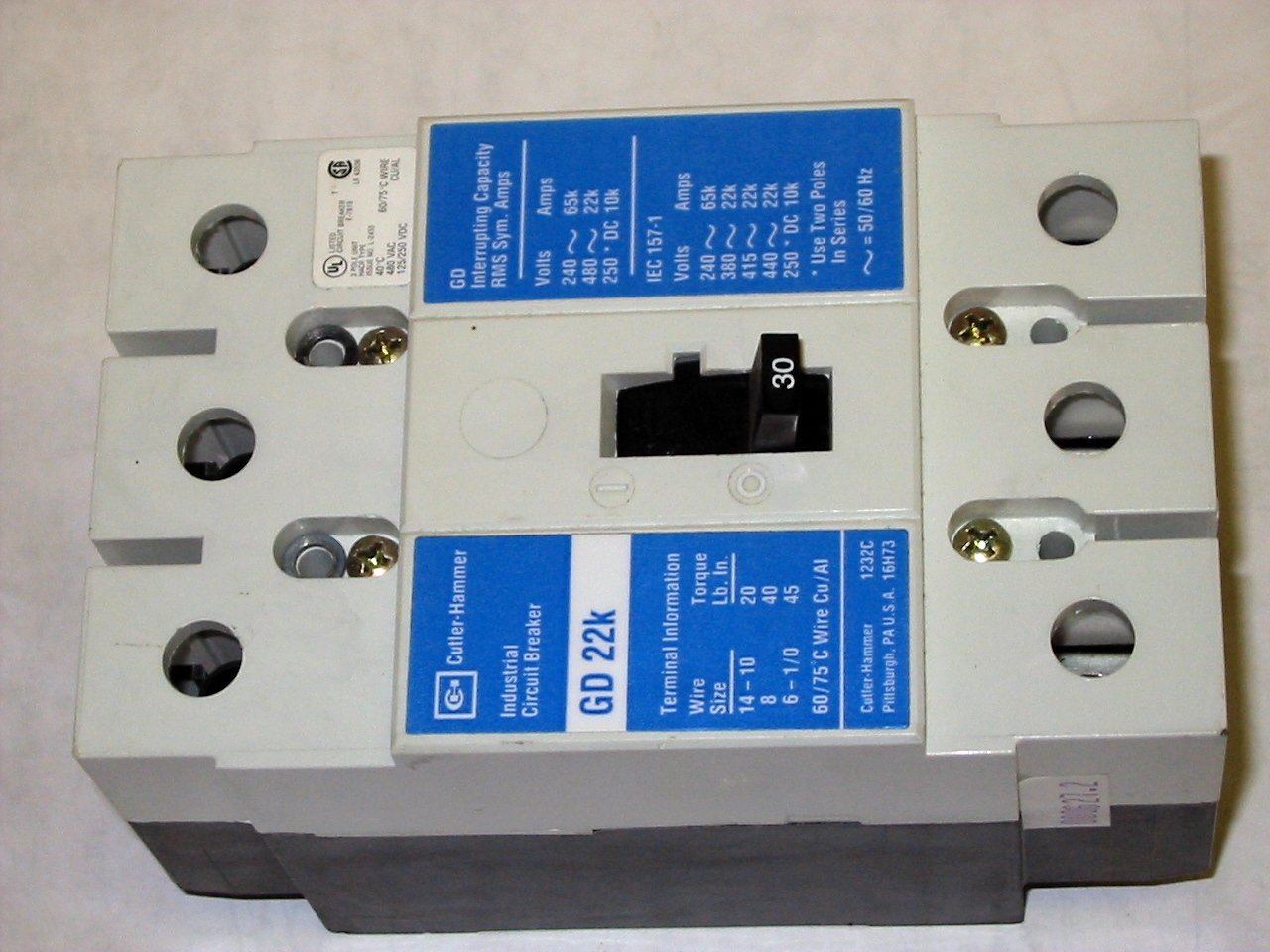 Cutler Hammer GD3030 30 Amp 480V 3-Pole 22KA Circuit Breaker - Heavy Duty Industrial Electrical Protection for Commercial Buildings & Manufacturing Plants