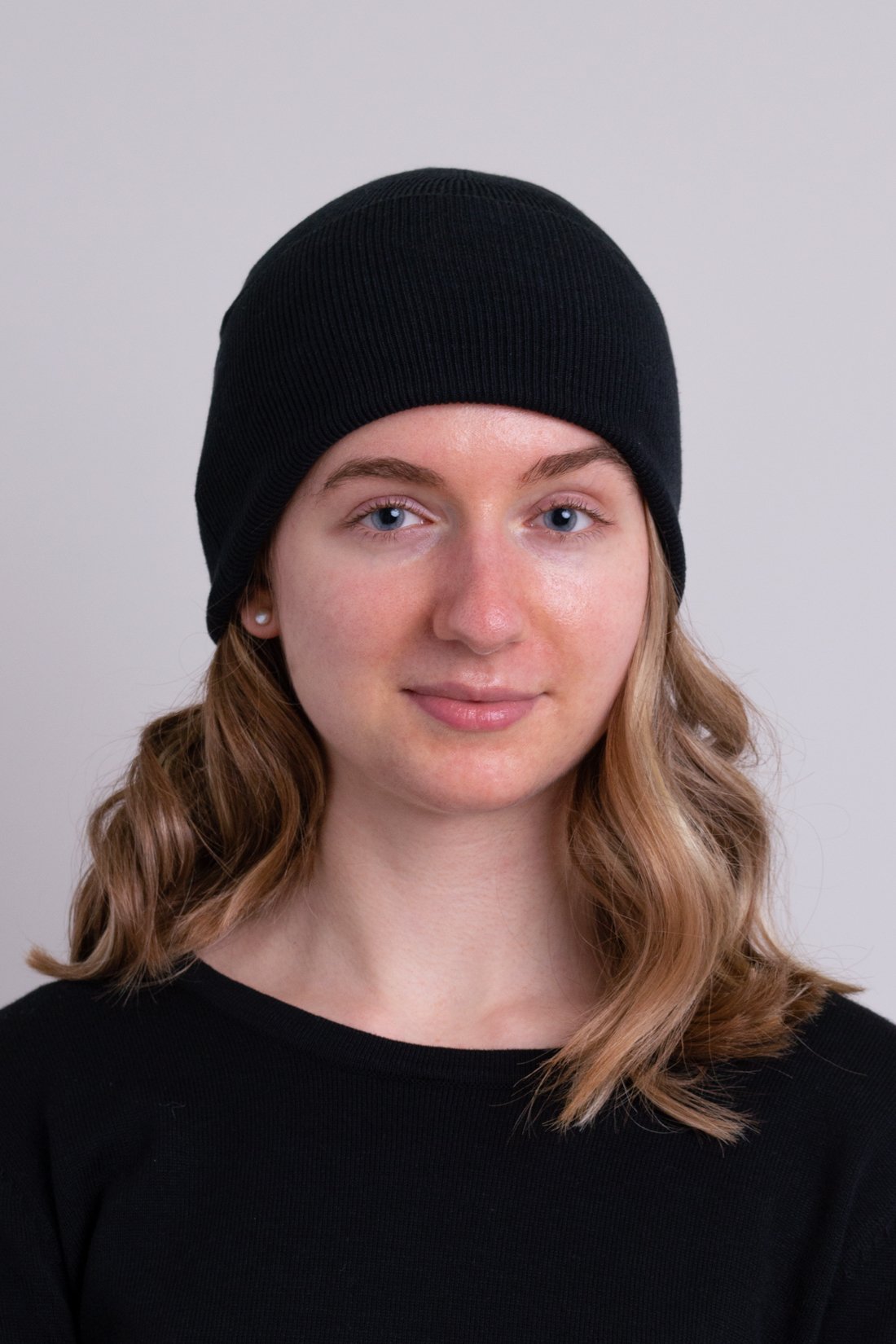 Soft Bamboo Cotton Knit Beanie for Men & Women - Warm Winter Hat in Black for Outdoor Activities, Hiking & Casual Wear