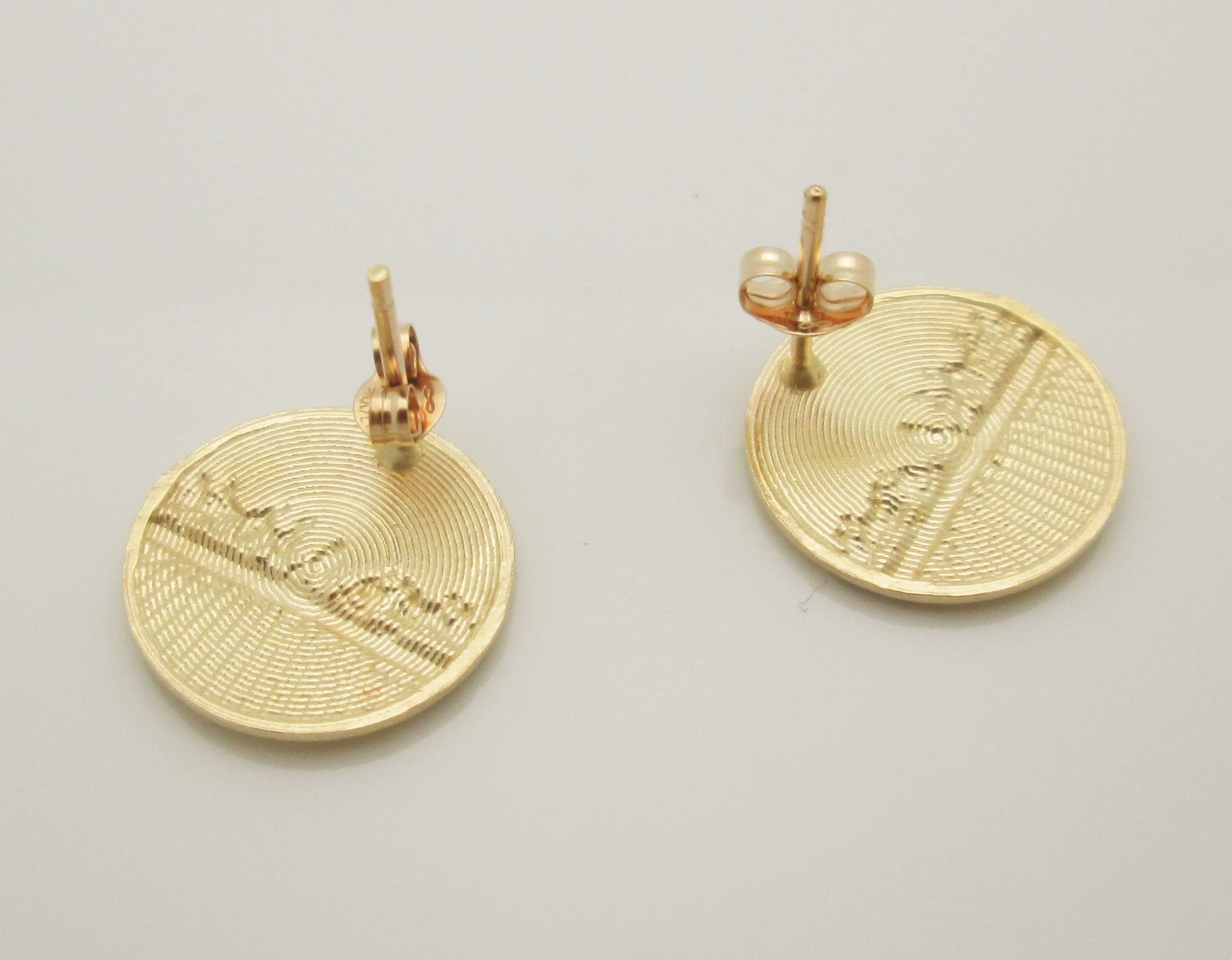 10K Yellow Gold Men's Last Supper Earrings - 0.4 Inch Religious Jewelry for Christian Gifts & Faith-Based Fashion Accessories