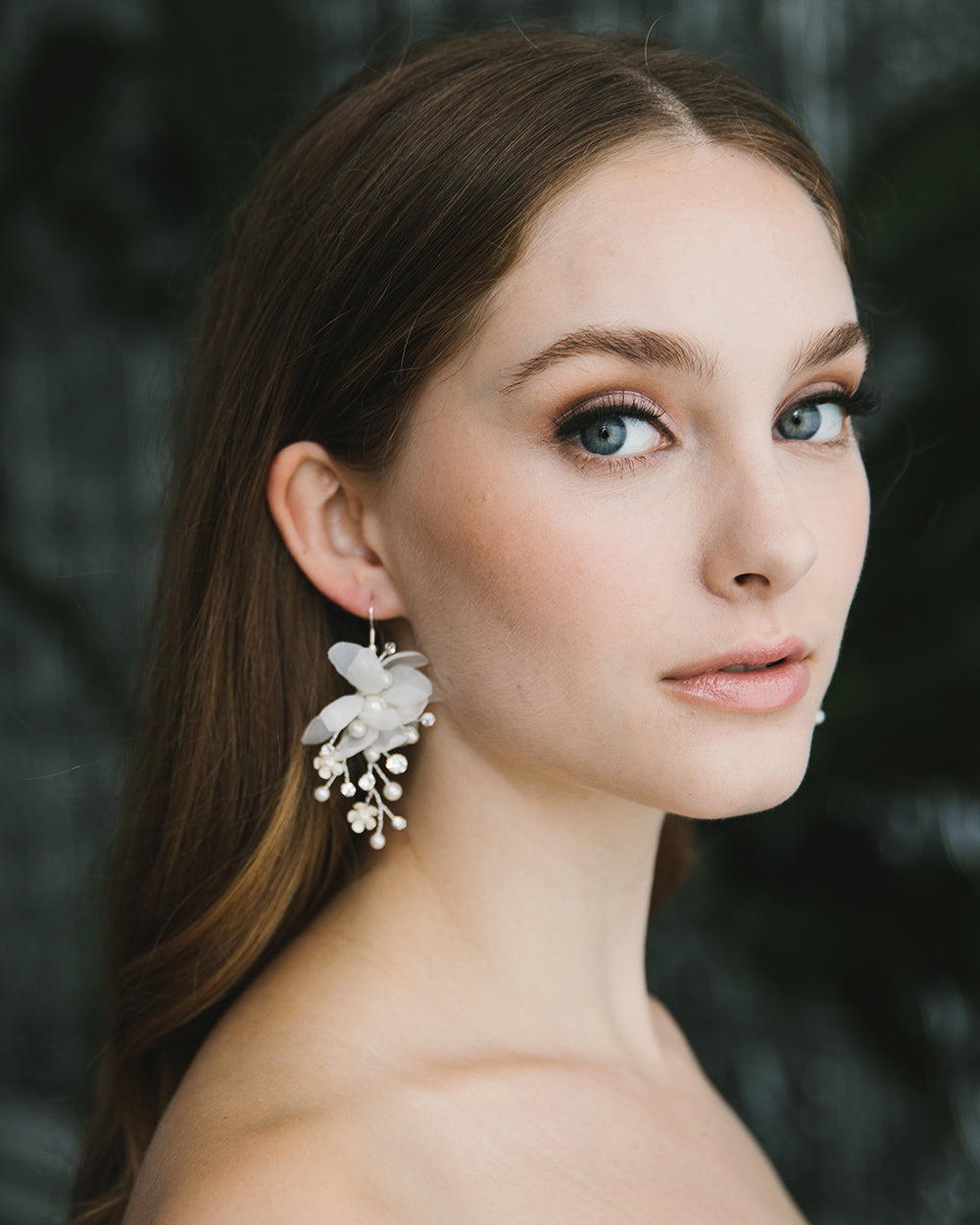 Elegant Tulle Flower Dangle Earrings for Women - Boho Chic Wedding Party Jewelry Accessories - Perfect for Bridesmaids, Prom, and Special Occasions
