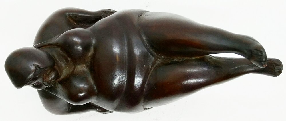 Elegant Yoga Pose Resin Figurine - Desk Decor for Women, Home & Office, Meditation & Fitness Inspiration