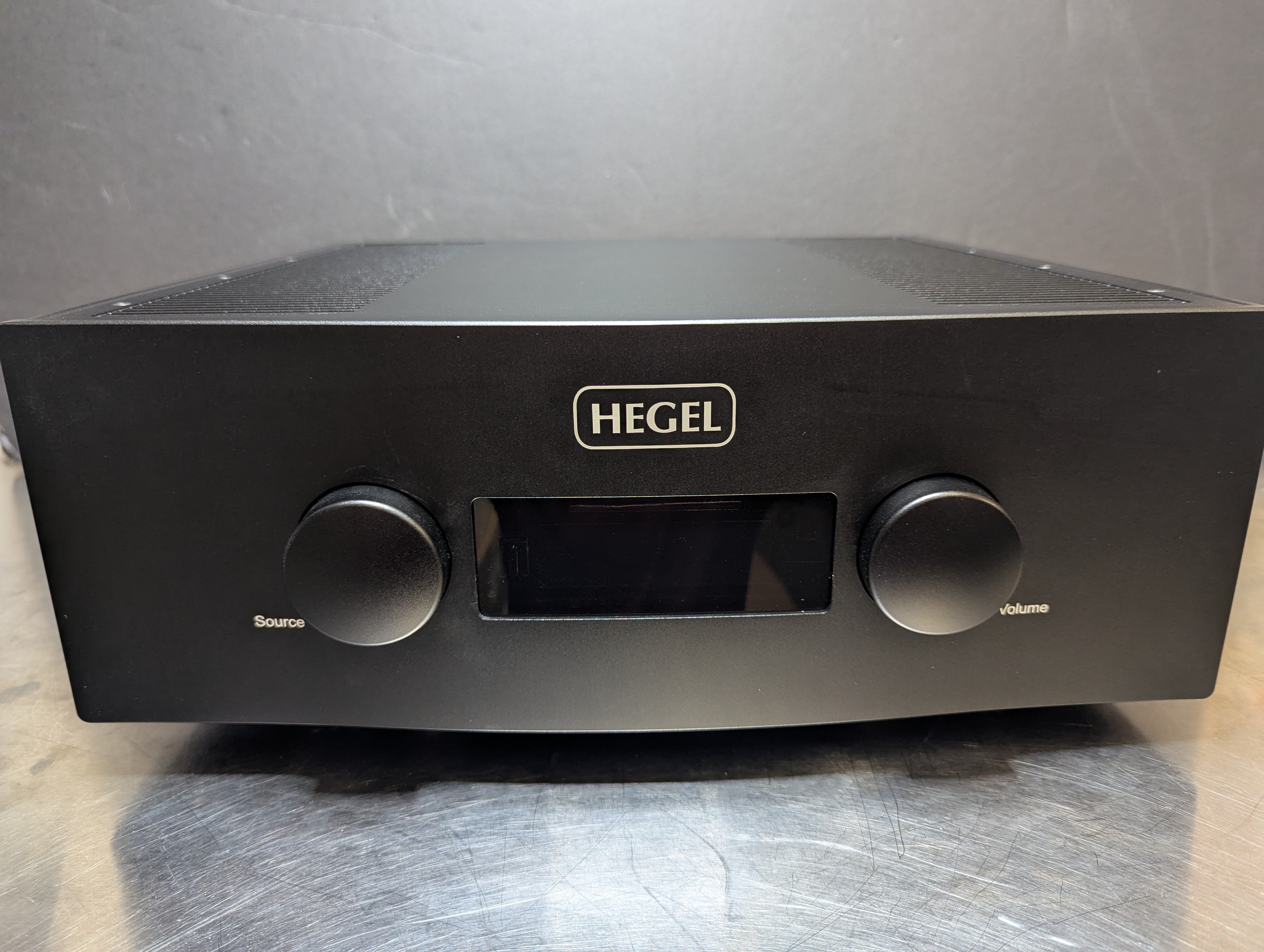 Hegel H600 High-End Integrated Stereo Amplifier - Open Box - Perfect for Home Audio & Hi-Fi Systems