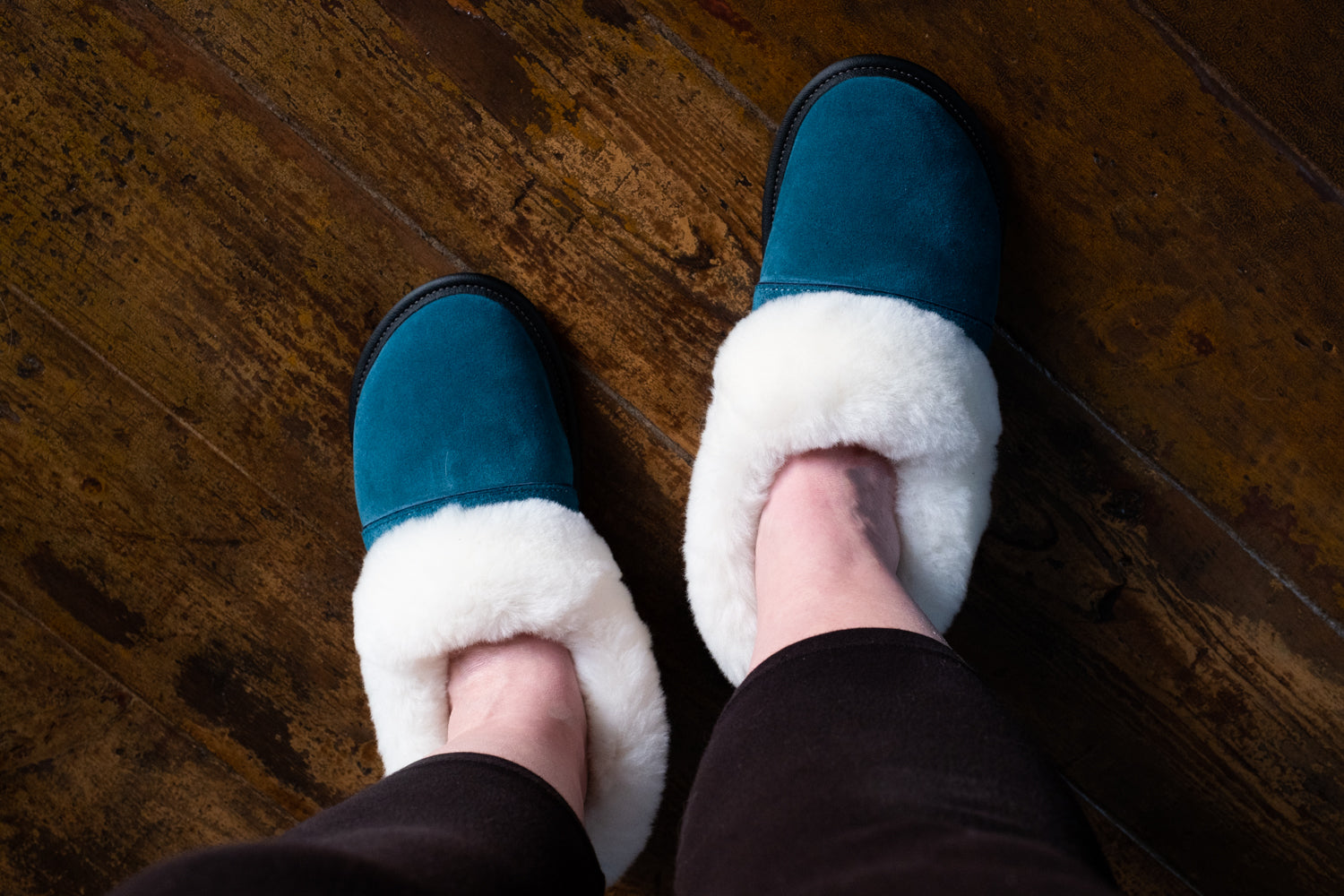 Cozy Women's Low Cut Sheepskin Slippers - Soft Indoor/Outdoor House Shoes for Winter Comfort & Warmth - Perfect for Home, Lounge & Relaxation