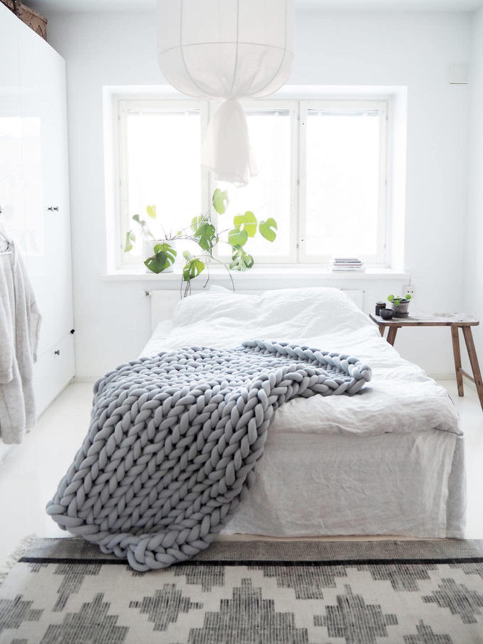 Chunky Knit Blanket - Handmade Super Soft Large Throw Blanket (130x170cm) - Machine Washable Heavy Knit Blanket for Sofa, Bed, Chair & Pet - Boho Home Decor & Yoga Mat Cover - Gray