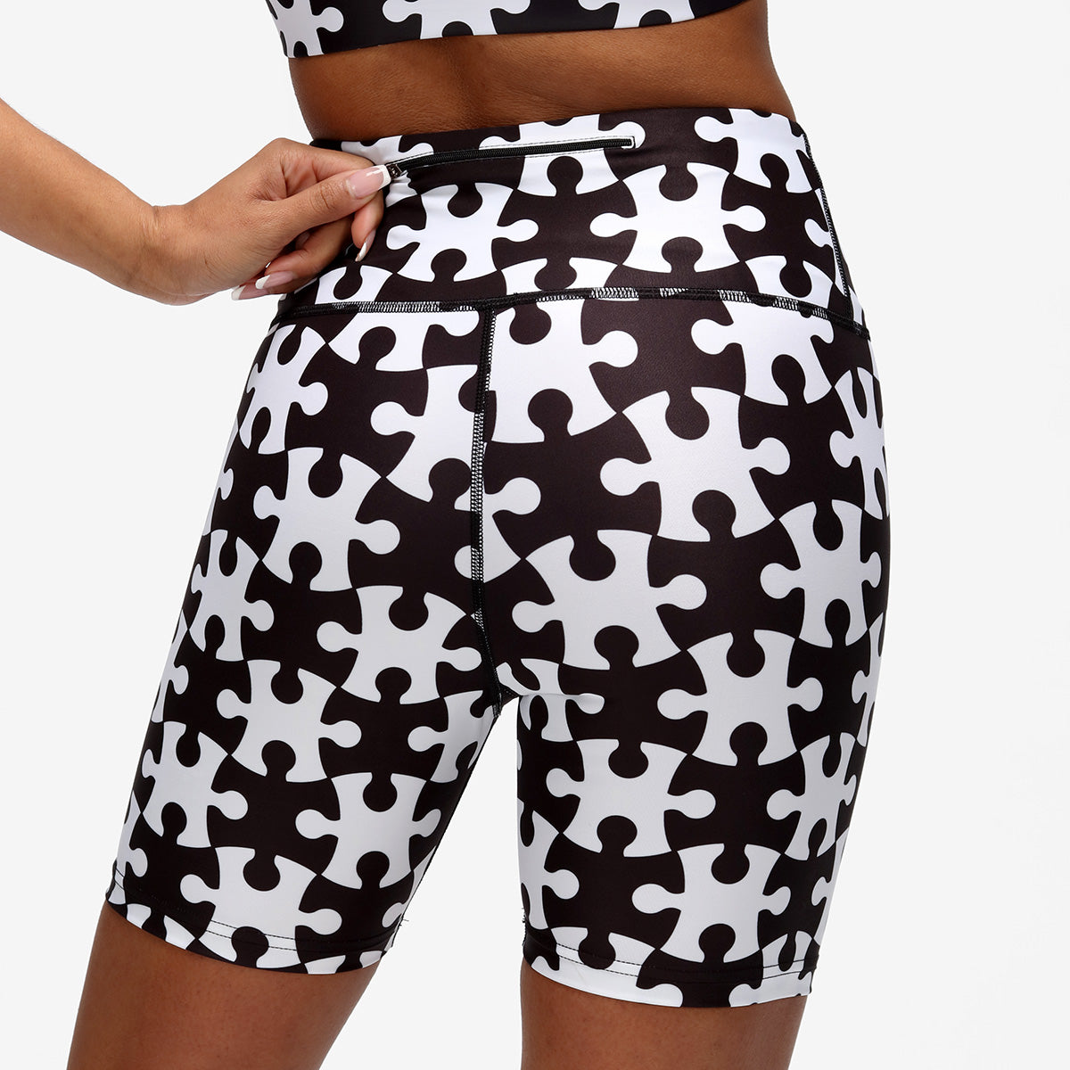 High-Quality Monochrome Jigsaw Running Shorts for Men & Women - Lightweight, Breathable & Quick-Dry - Perfect for Gym, Jogging & Outdoor Sports