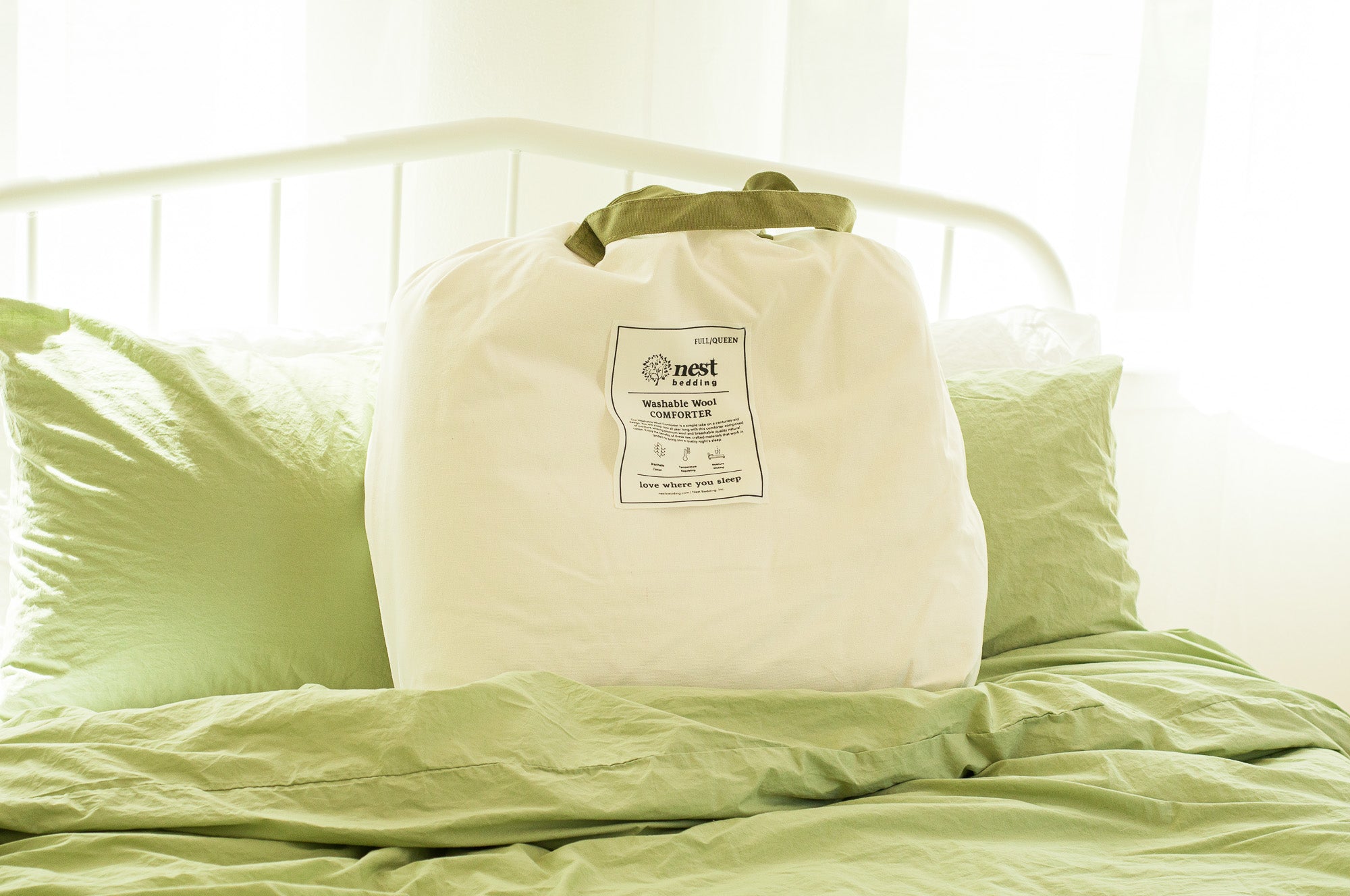 Nest Bedding Washable Wool Comforter - All-Season Hypoallergenic Queen Size Down Alternative Blanket for Cozy Bedroom & Guest Room