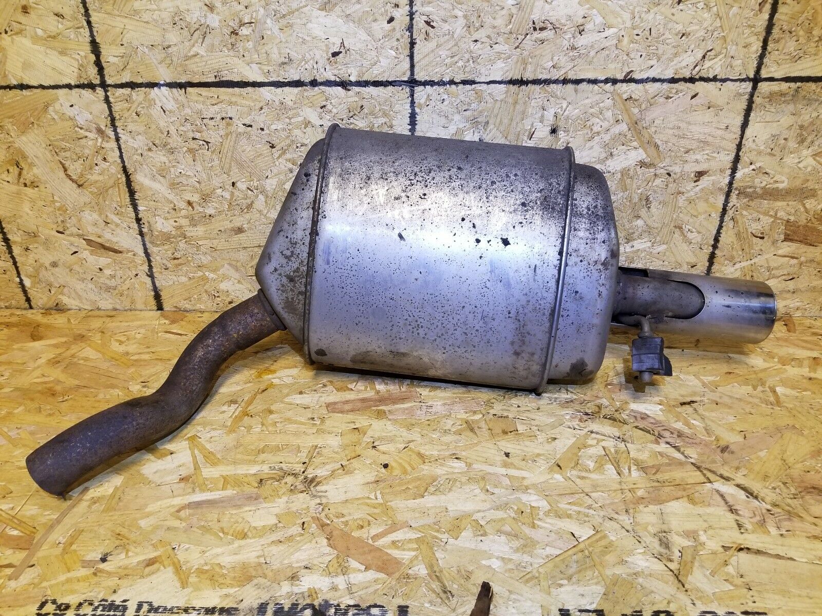2005-2008 Jaguar X-Type 3.0L AWD Right Passenger Side Exhaust Muffler OEM Replacement - Perfect for Performance Upgrade & Car Repair | Fits Models with 86k Miles