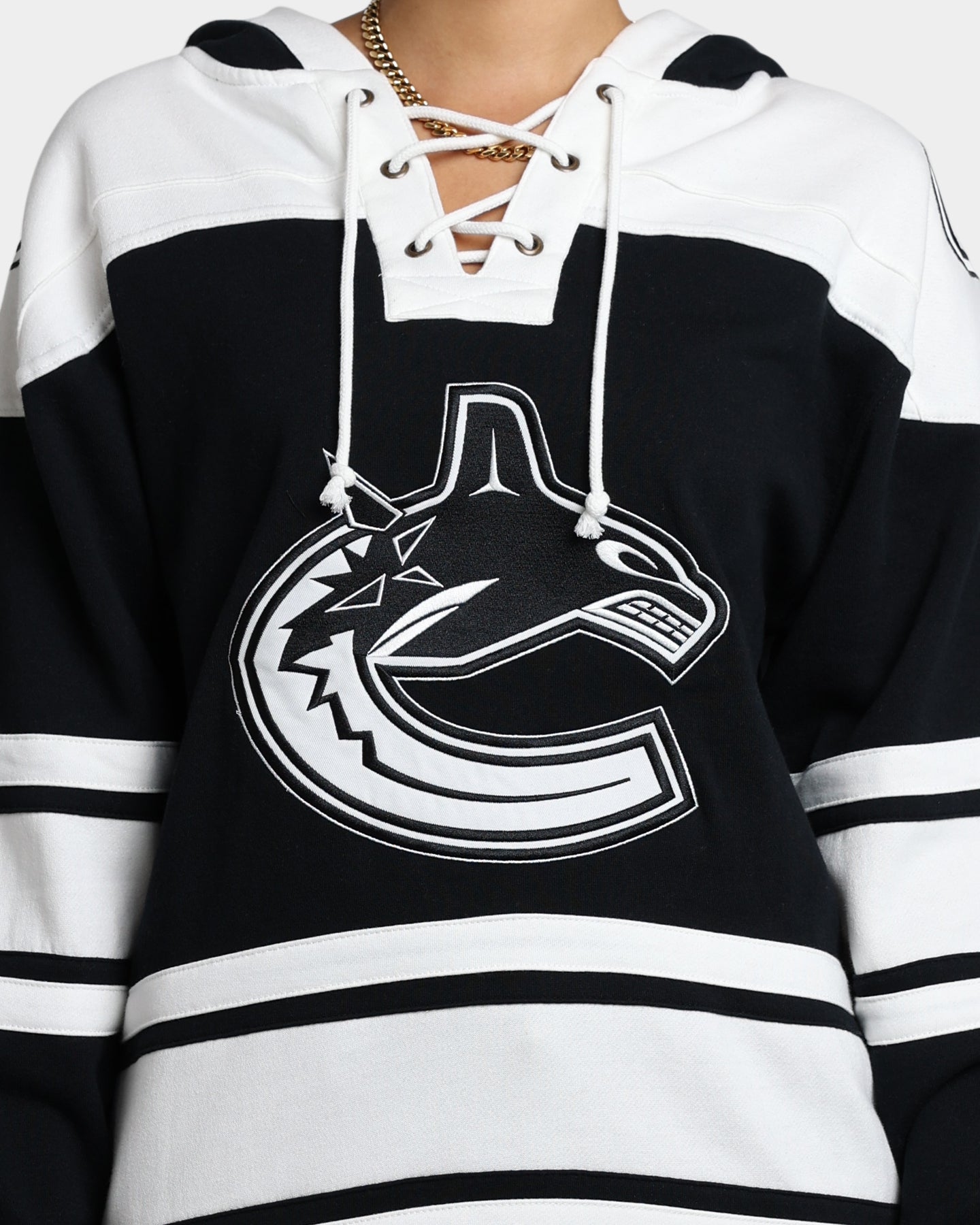 47 Brand Vancouver Canucks Superior Lacer Hoodie - Jet Black NHL Fan Apparel for Men & Women - Perfect for Game Day, Casual Wear & Outdoor Activities