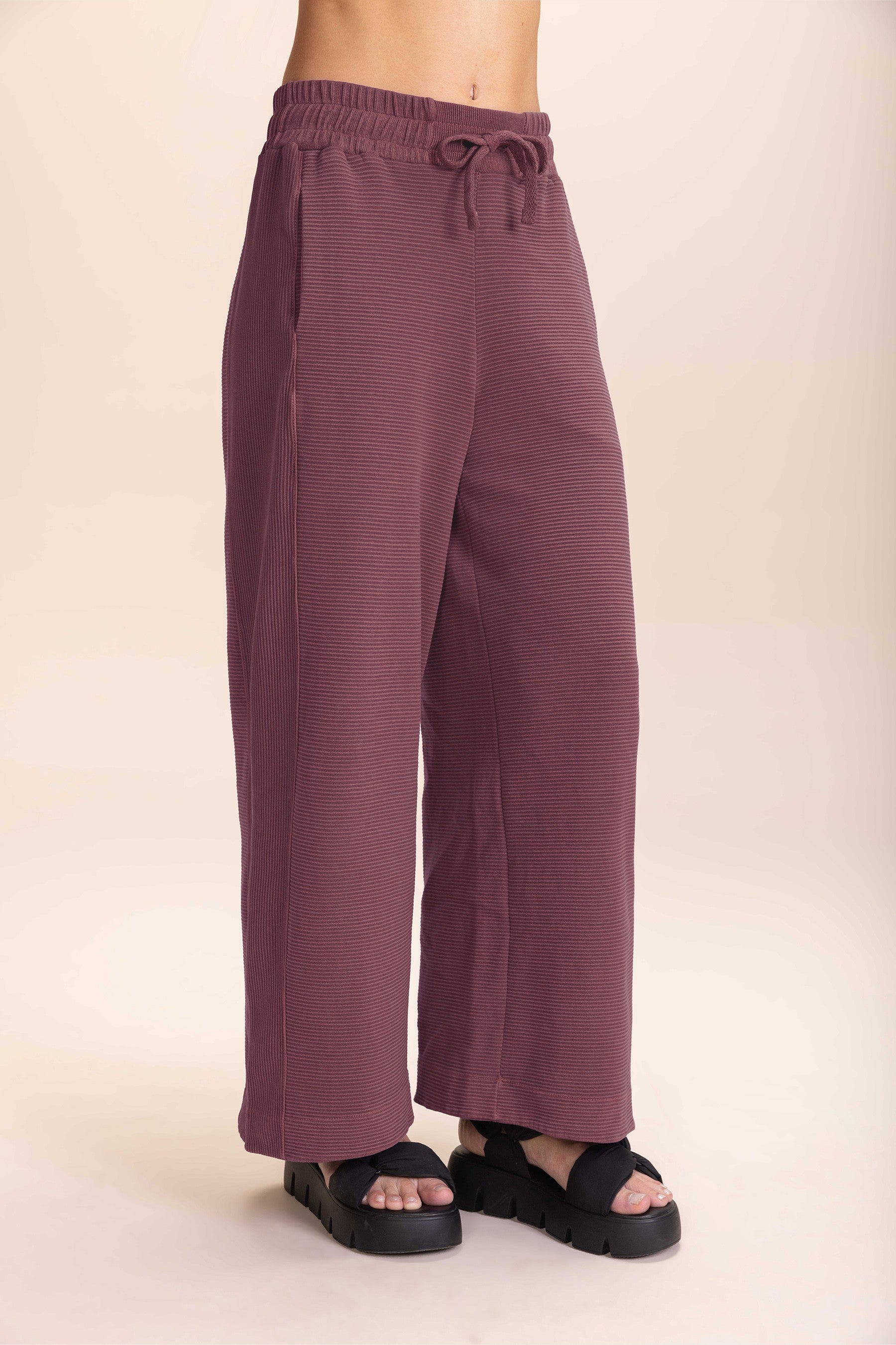 Stylish Ribbed Washed Crop Pants for Women - High Waist Comfortable Lounge Pants - Perfect for Yoga, Workout, and Casual Wear