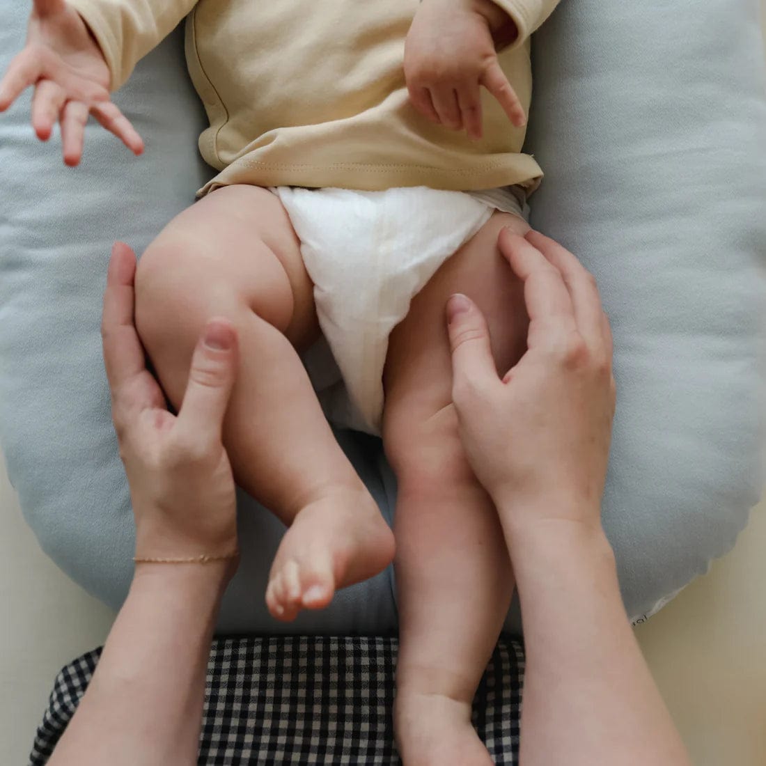 Organic Snuggle Me Infant Lounger - Premium Baby Nest for Safe & Comfortable Sleep, Play & Cuddle - Perfect for Newborns, Nursery, Travel & Breastfeeding