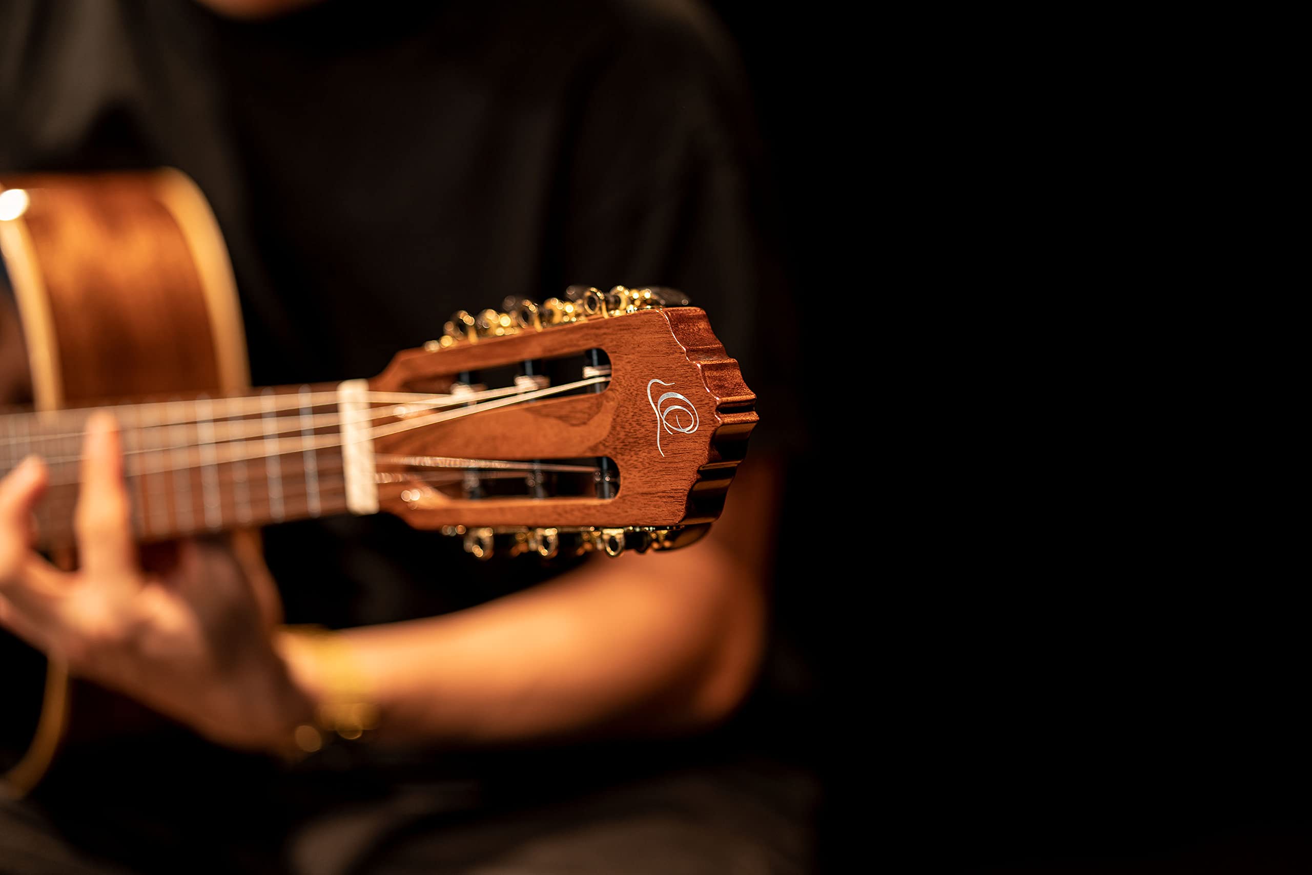 Ortega 6-String Nylon Acoustic Guitar - Perfect for Beginners, Classical & Flamenco Music Practice, Home & Studio Use