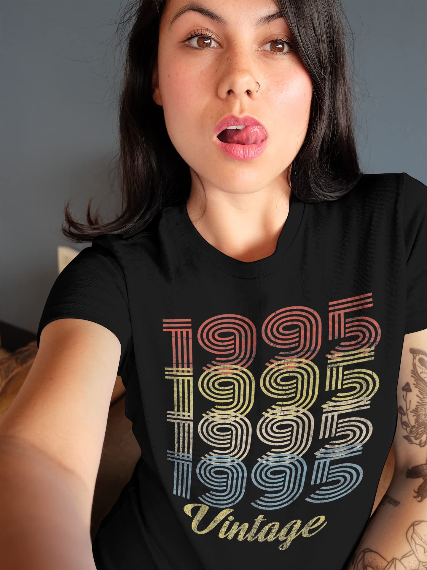 Vintage 1995 Retro 30th Birthday T-Shirt for Women - Perfect 30th Birthday Gift Idea - Great for Parties, Celebrations & Milestone Events